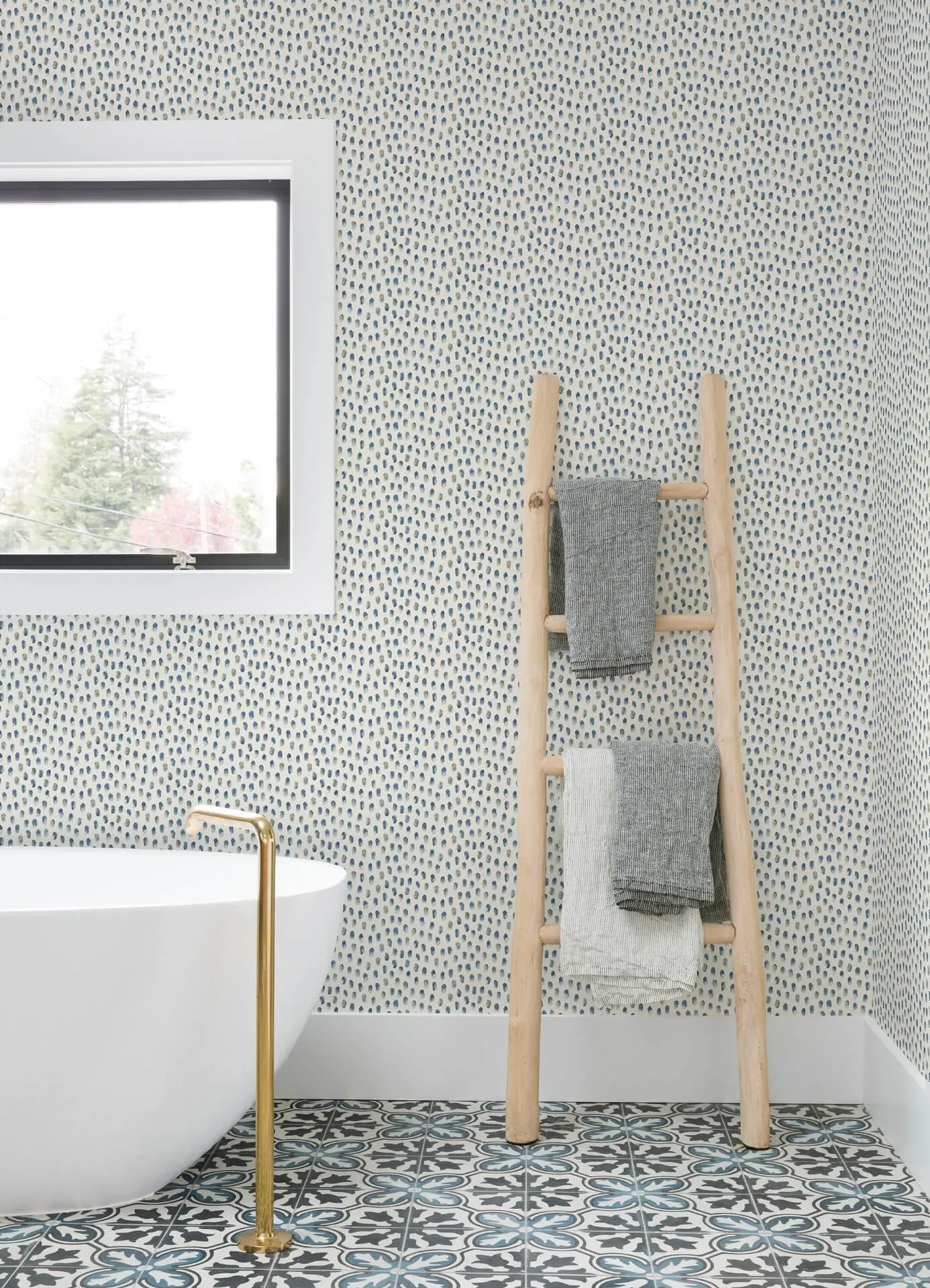 Chesapeake Sand Drips wallpaper, color Blue, SKU 4071-71060