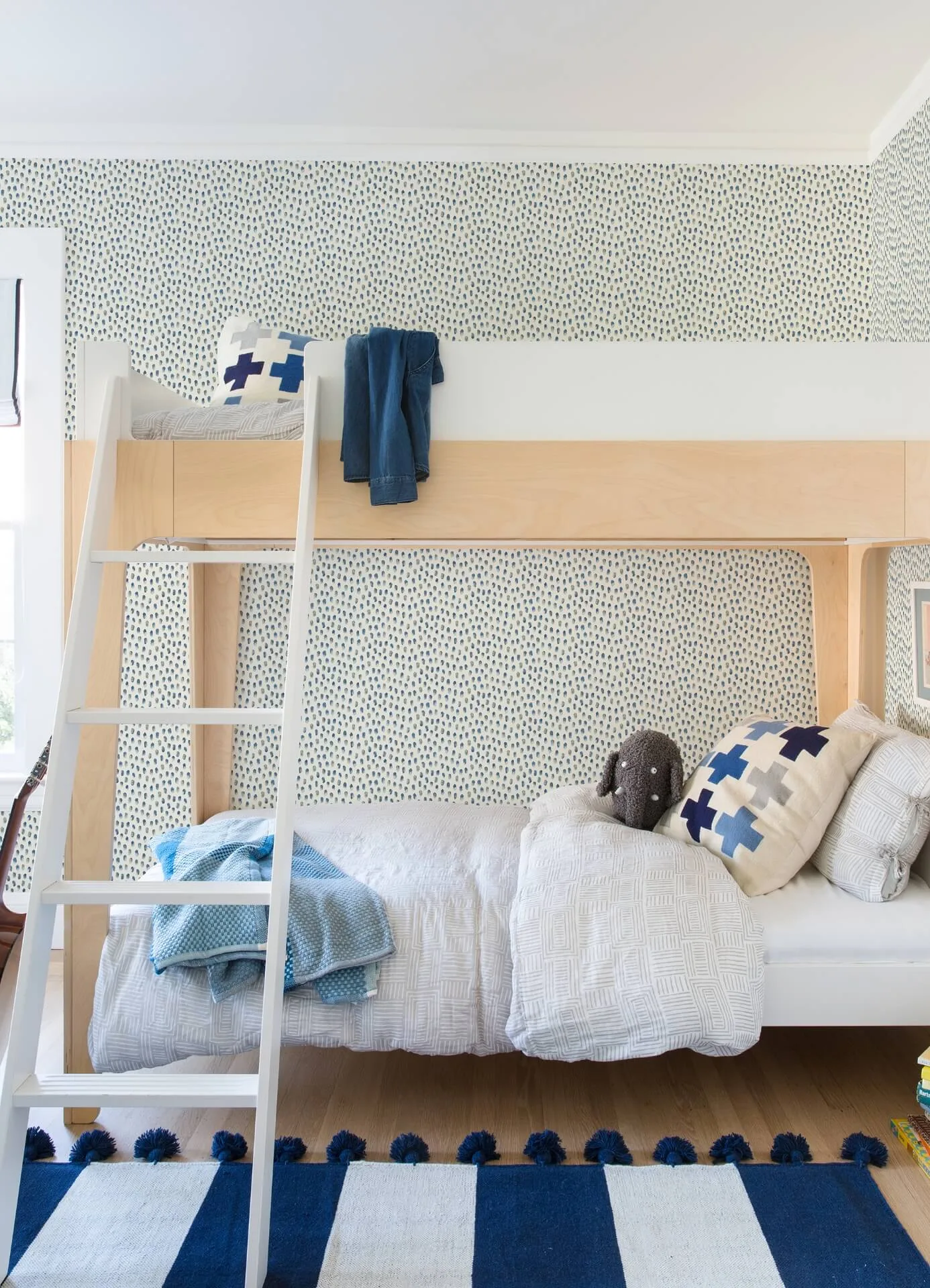 Chesapeake Sand Drips - Blue Wallpaper | Buy Online Chesapeake Sand Drips wallpaper, color Blue, SKU 4071-71060