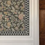 Chesapeake Scalloped Ribbon Border wallpaper, color Black, SKU 4148-14504