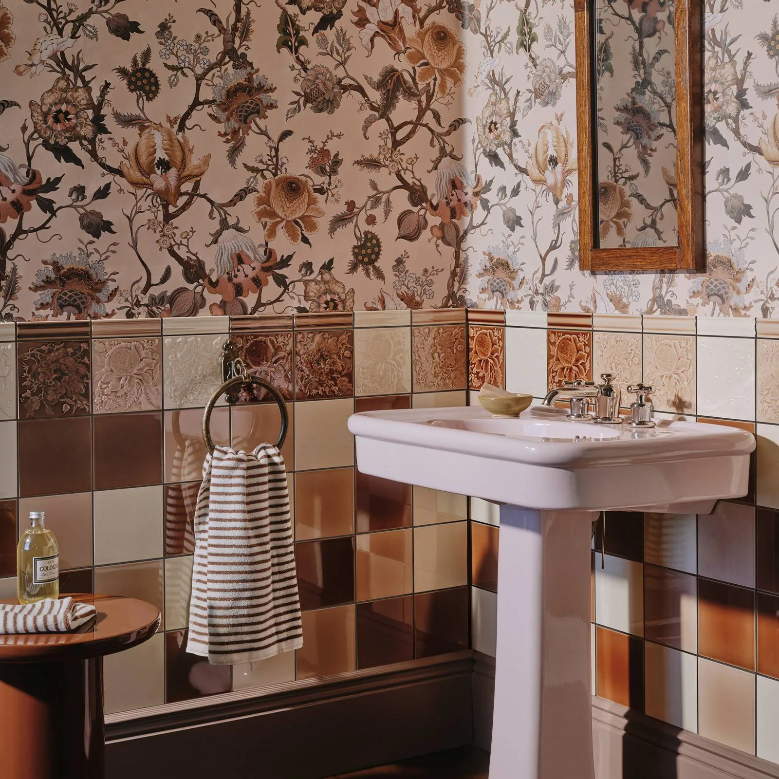 House of Hackney Artemis Wallpaper in Plaster House of Hackney Artemis wallpaper in Plaster, blooms and foliage in plaster