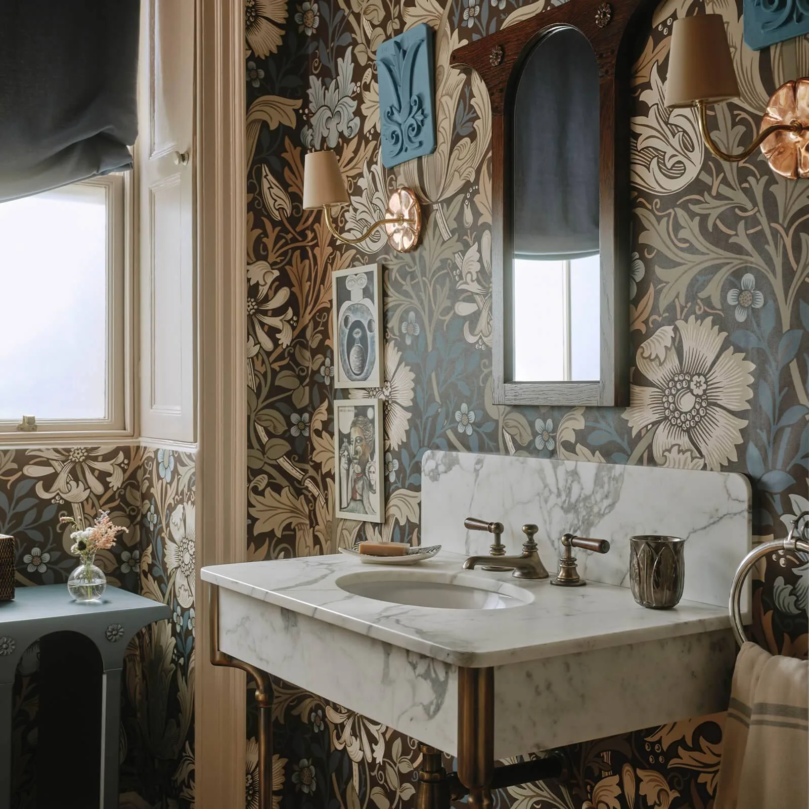 House of Hackney Compton Magna Wallpaper in Bark House of Hackney Compton Magna wallpaper in Bark, foliage and trees in bark