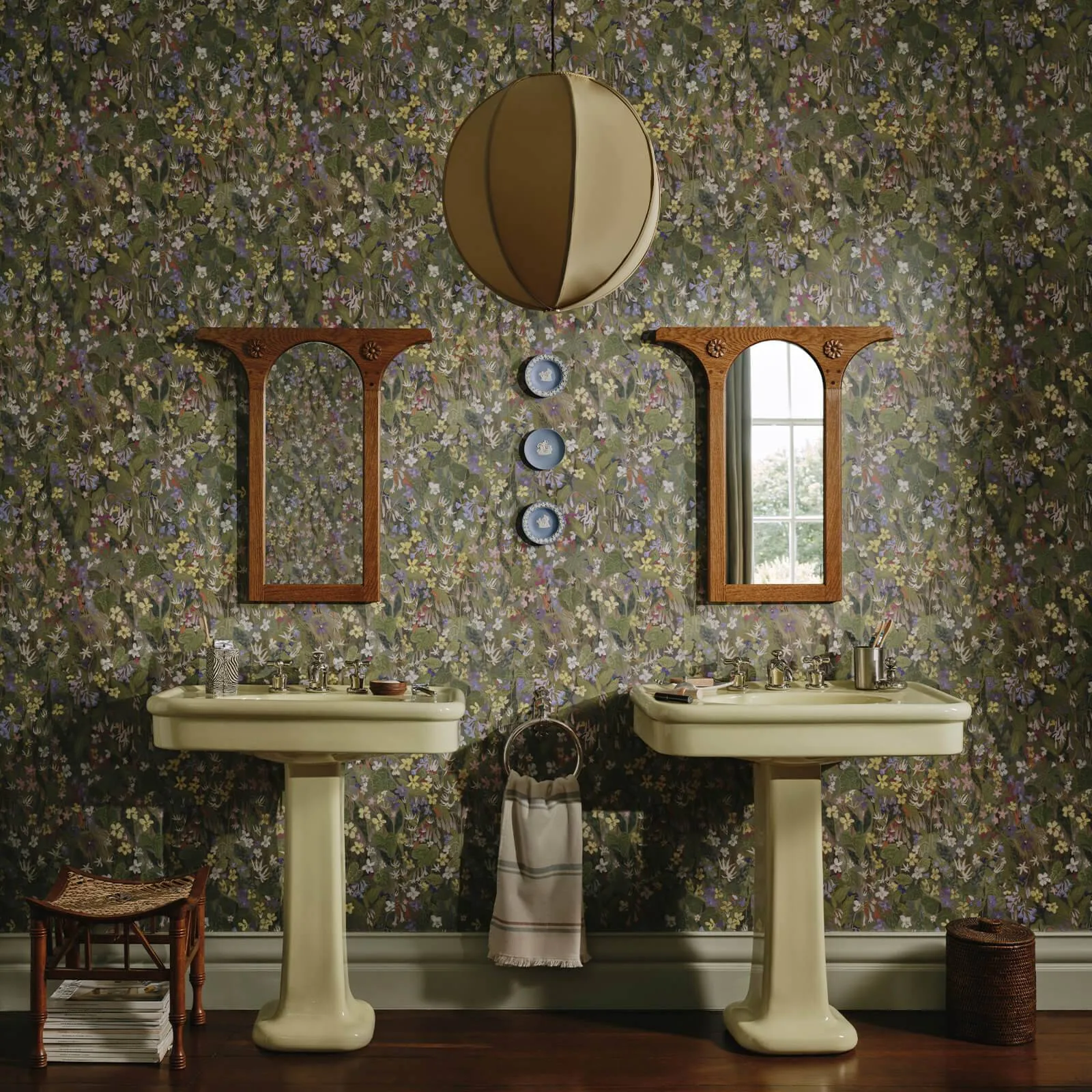 House of Hackney Gardenia wallpaper in Verde, blooms and foliage in verde