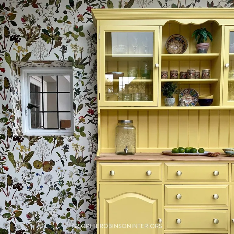 House of Hackney Herbarium wallpaper in Ecru, blooms and foliage in ecru