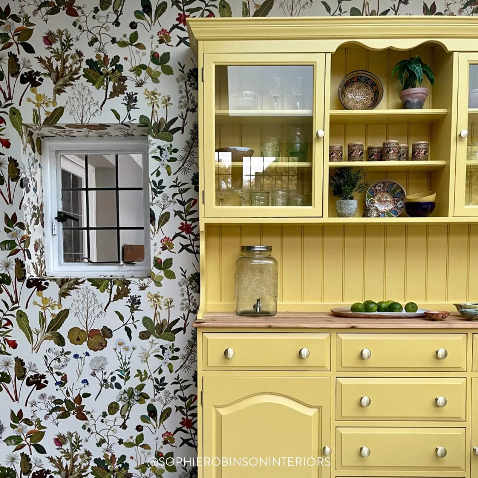 House of Hackney Herbarium Wallpaper in Ecru House of Hackney Herbarium wallpaper in Ecru, blooms and foliage in ecru