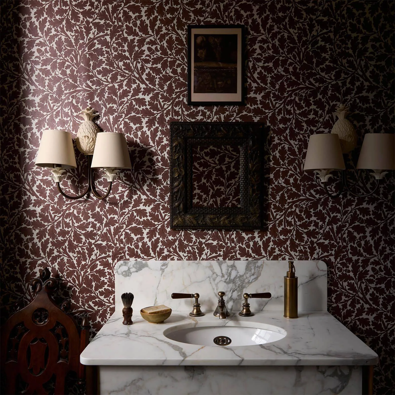 House of Hackney Quercus wallpaper in Carnelian, foliage in carnelian