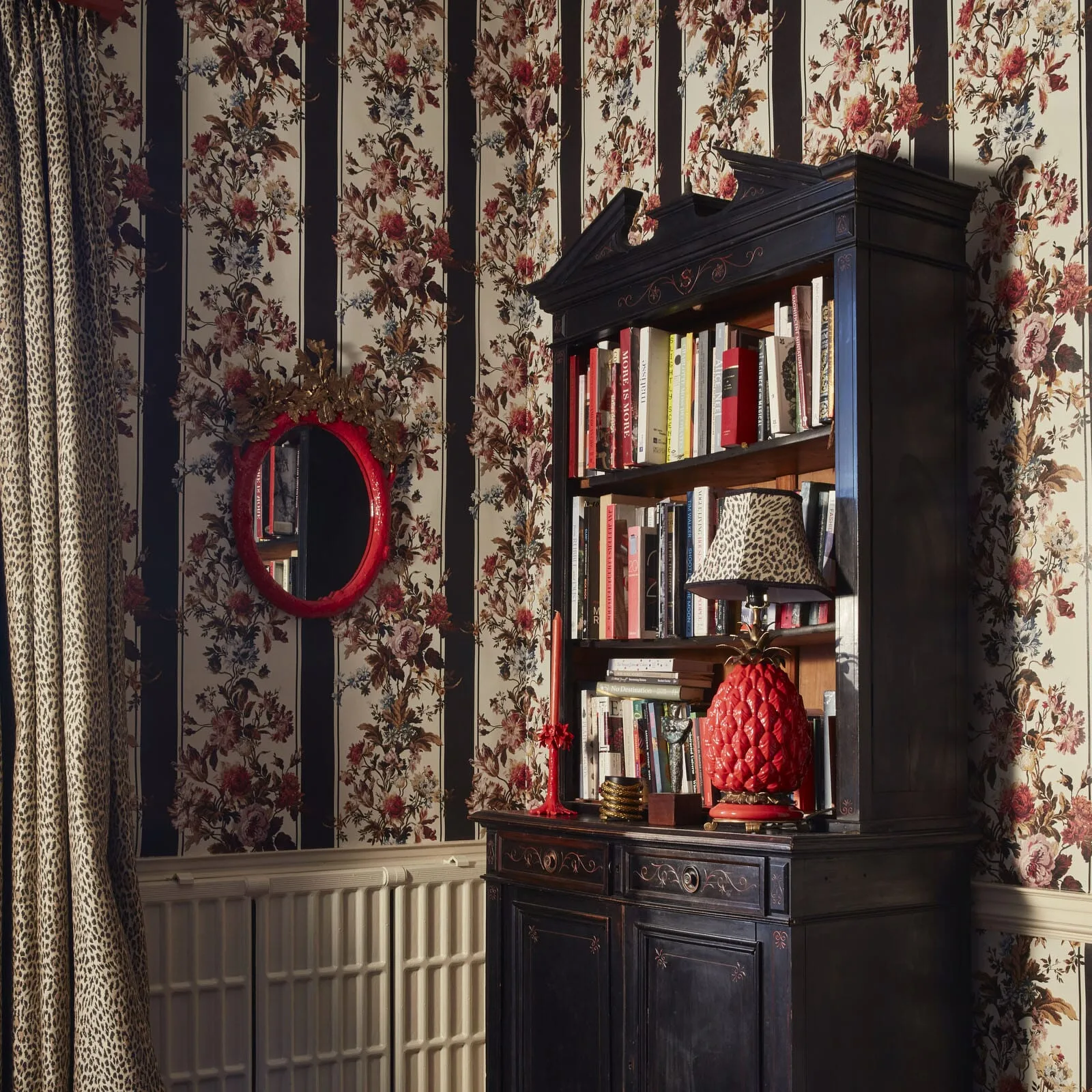 House of Hackney Rosetta Garland Wallpaper in Noir House of Hackney Rosetta Garland wallpaper in Noir, blooms and foliage in noir