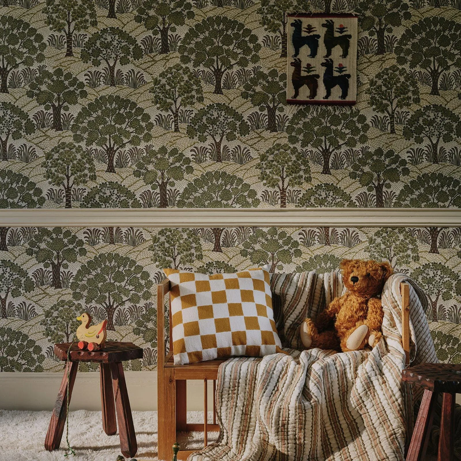 House of Hackney Trees Please Wallpaper in Ecru House of Hackney Trees Please wallpaper in Ecru, foliage and geometric forms in ecru