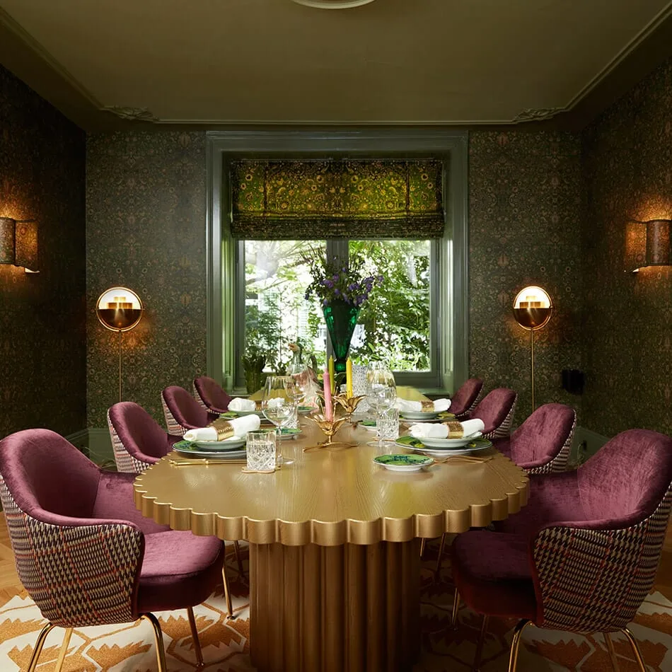 House of Hackney Zanjan Wallpaper in Juniper Green House of Hackney Zanjan wallpaper in Juniper Green, geometric forms in green