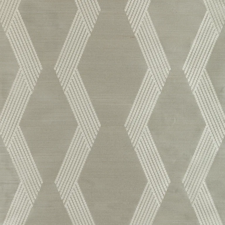 Kravet Couture Chainlink Emb Sisal in Grey (W3835.11.0)