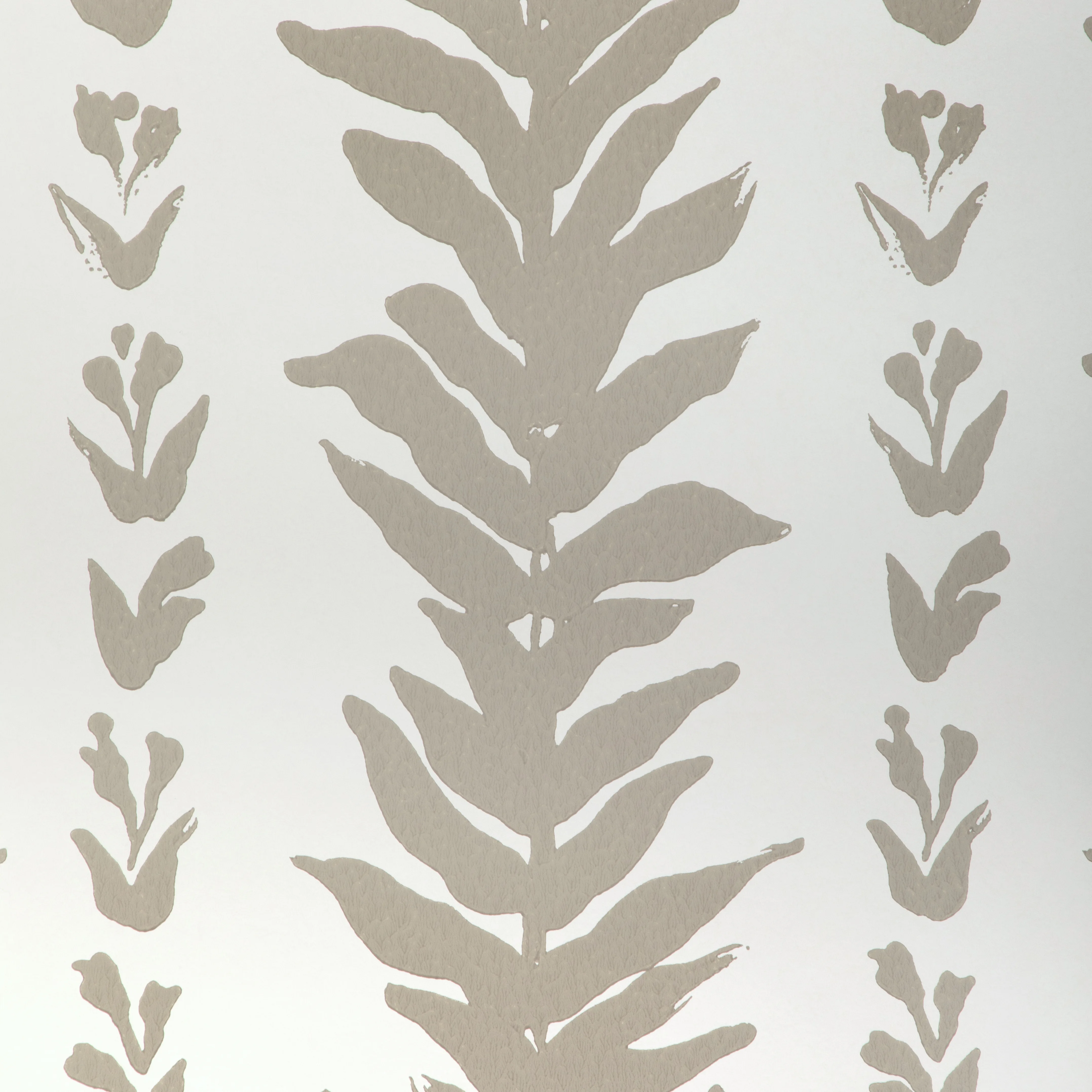Kravet Couture Climbing Leaves in Fawn (W3937.106.0)