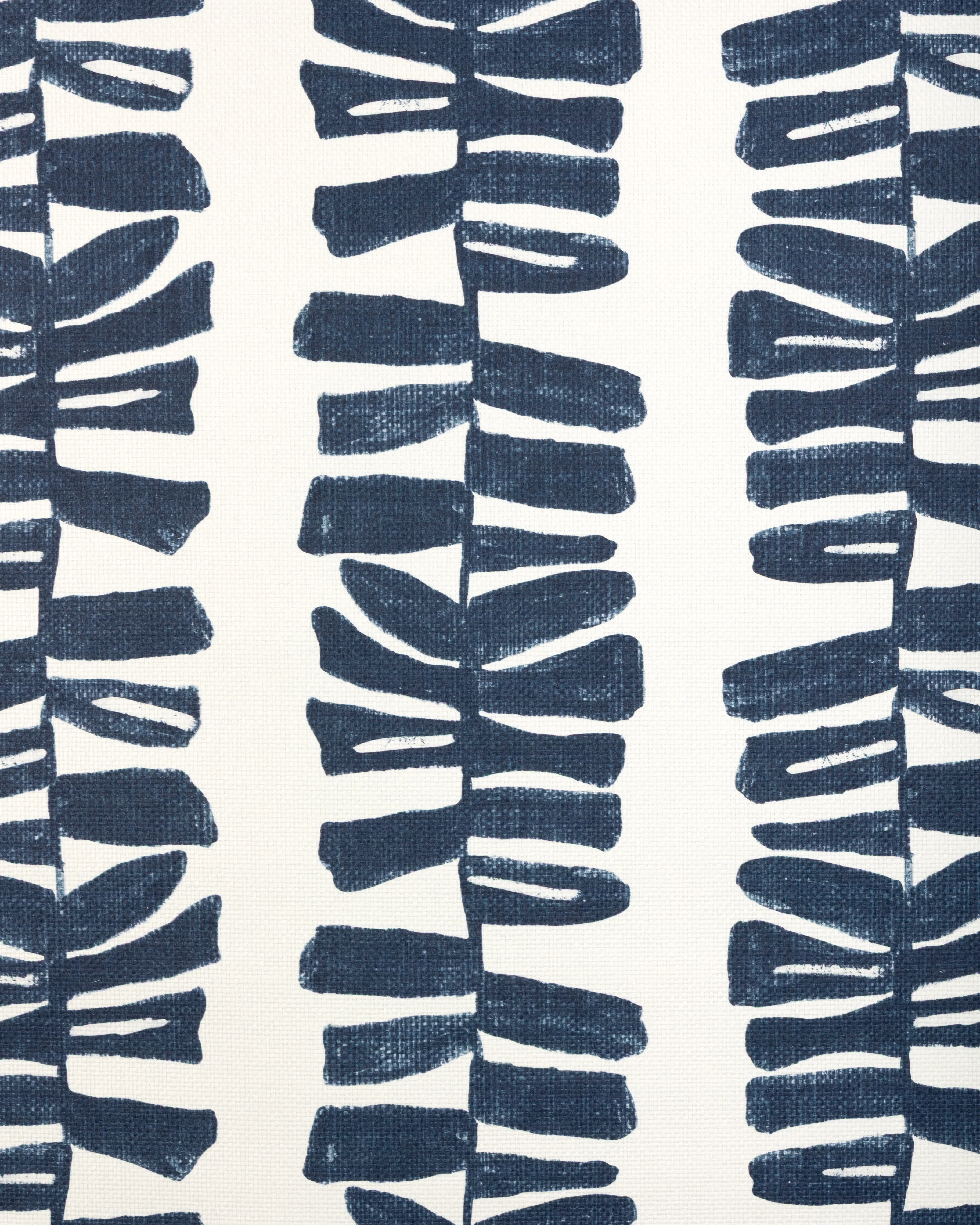 Kravet Design Modern Wallcovering W4396 in Dark Blue & Blue (W4396.50.0)