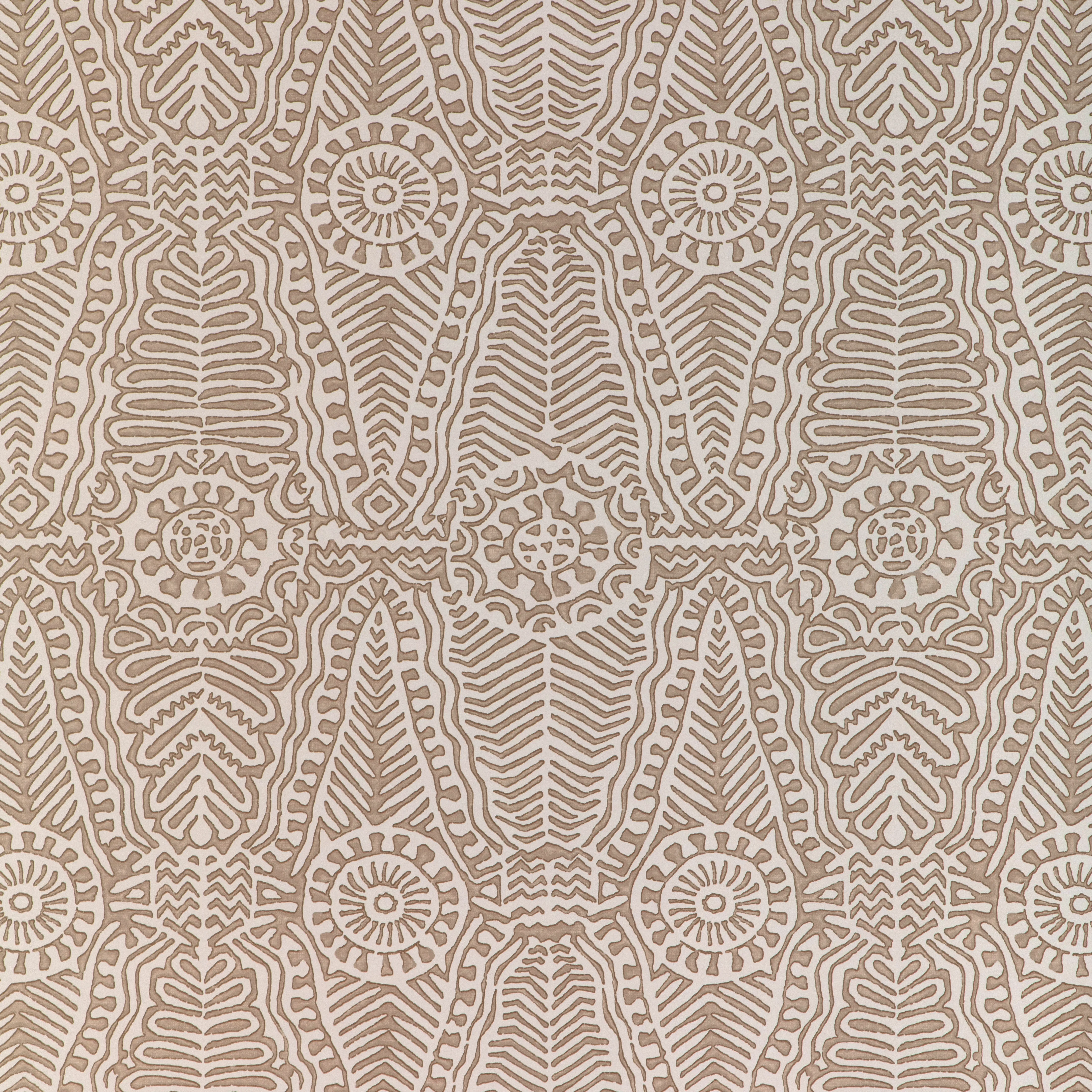 Lee Jofa Drayton Paper in Buff (P2020112.116.0)