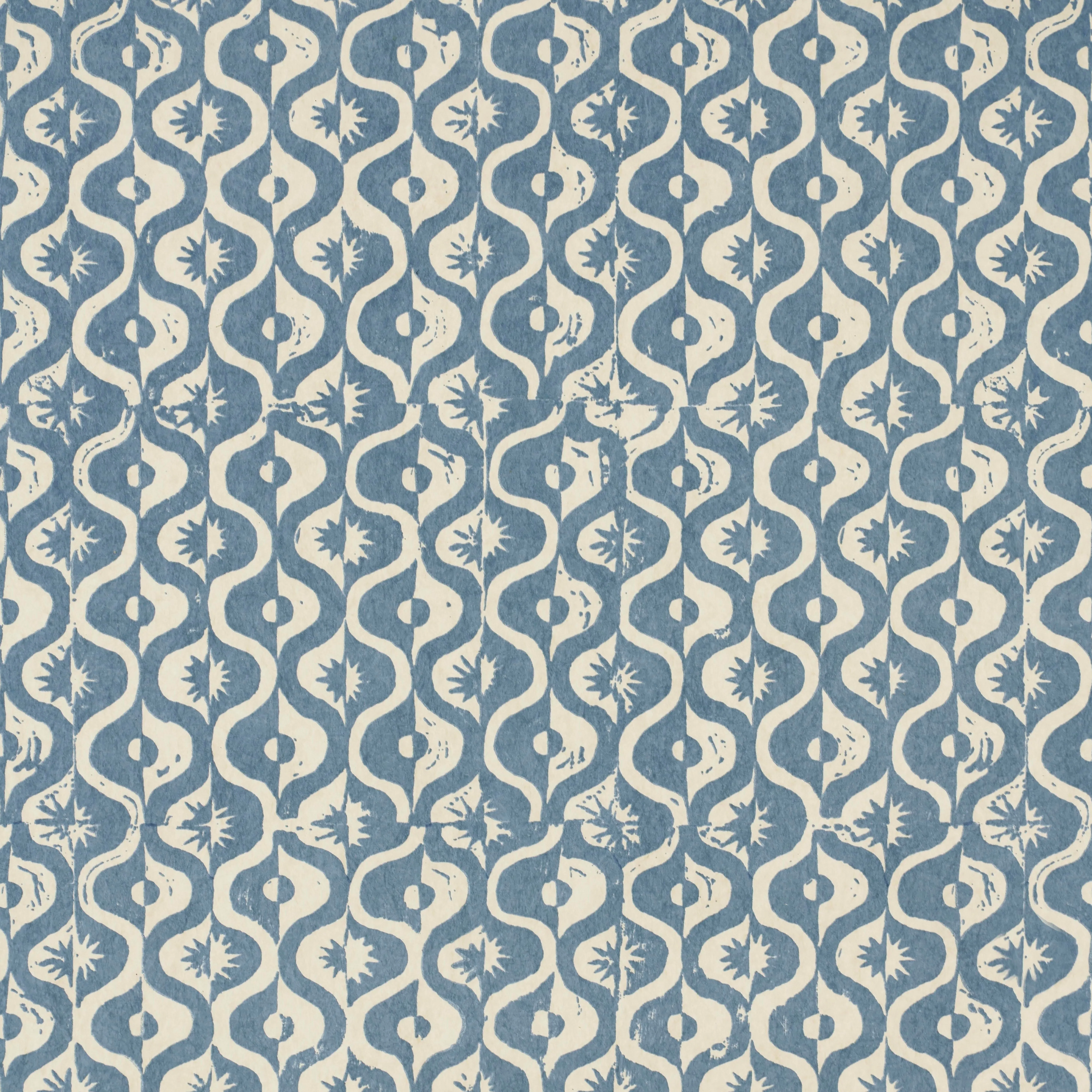 Lee Jofa Small Medallion in Azure (PBFC-3523.5.0)