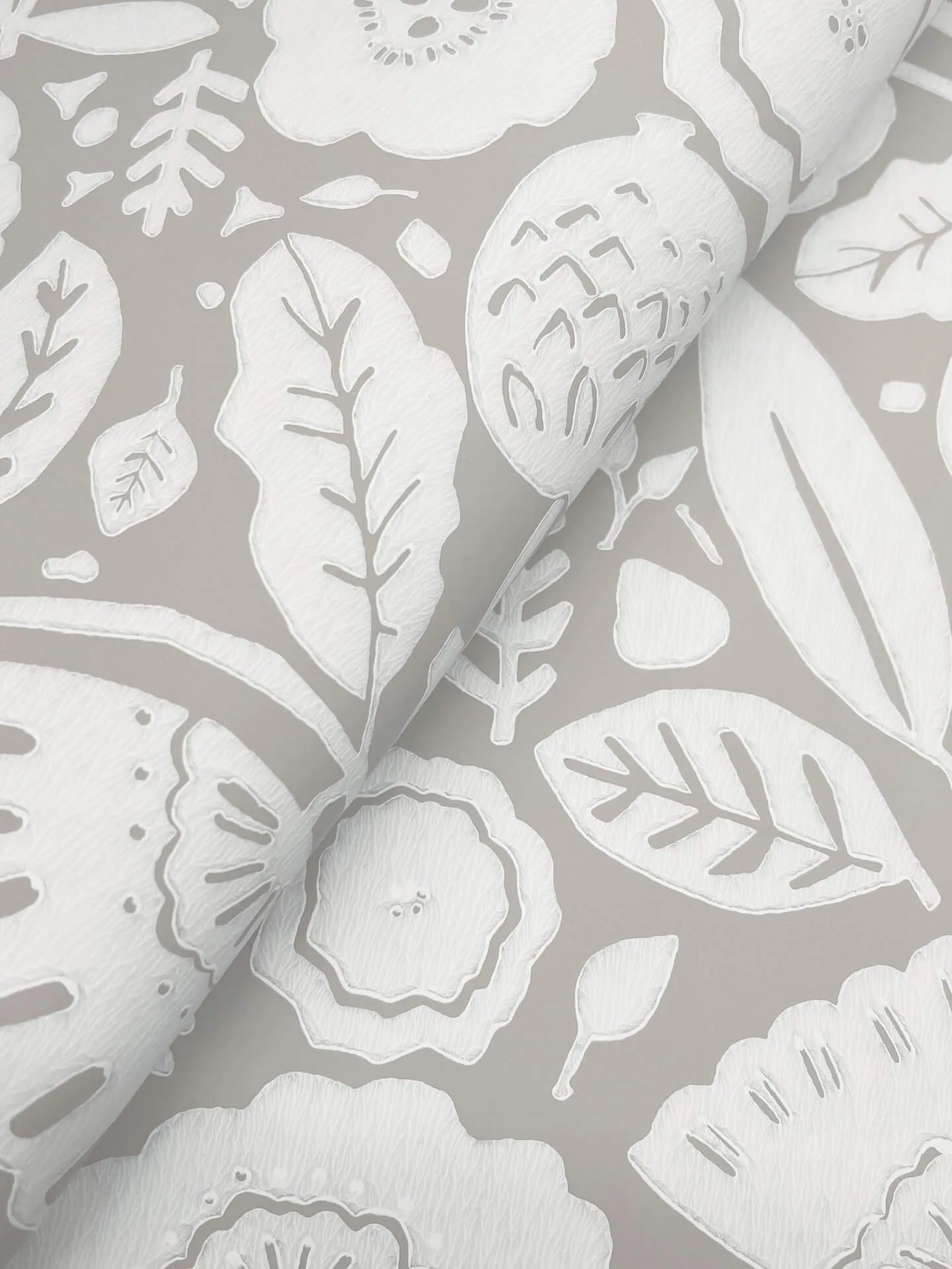 Lemieux et Cie Camille Blossom - Grey Wallpaper | Buy Online Lemieux et Cie Camille Blossom wallpaper, color Grey, SKU LM5393