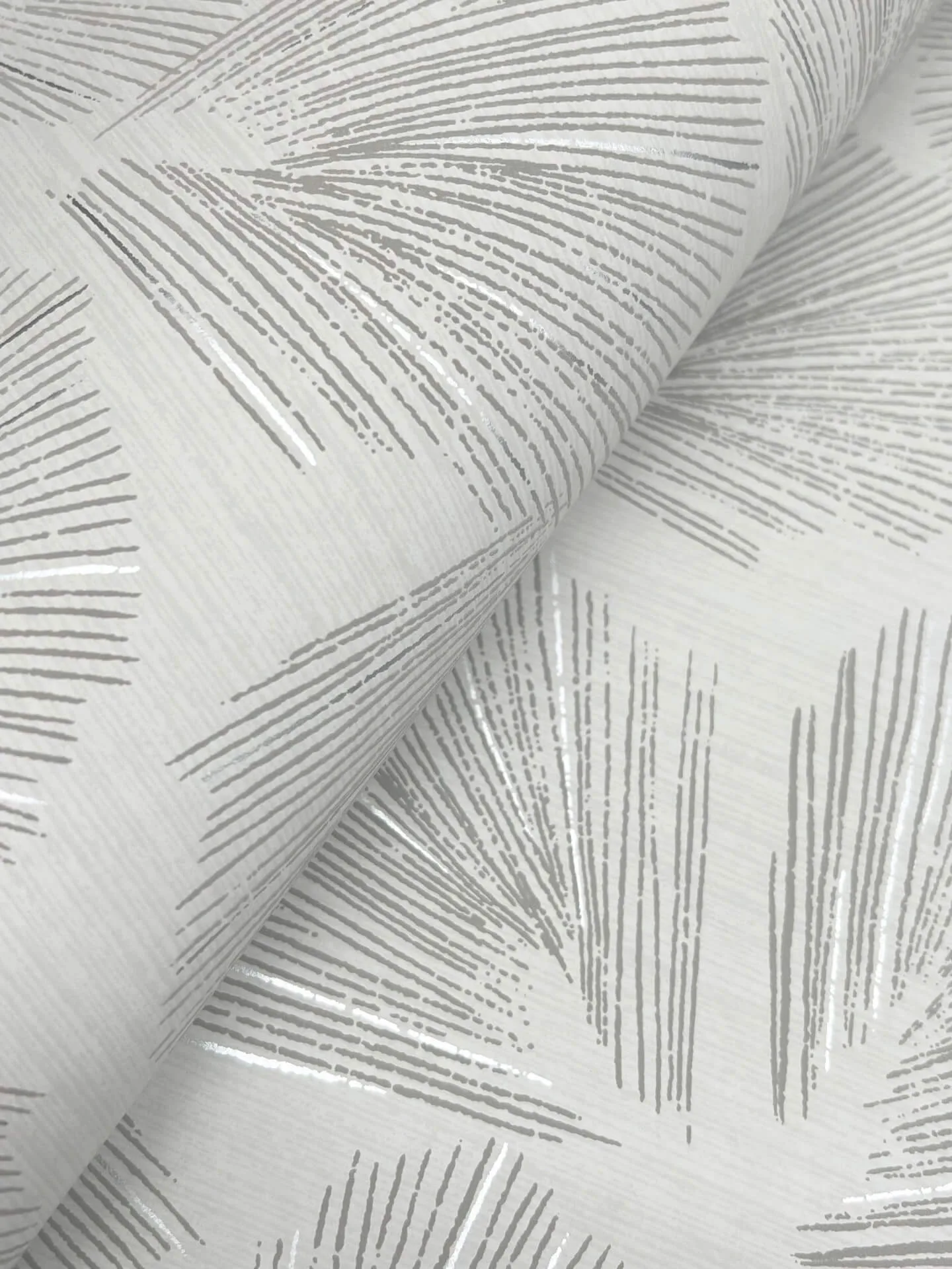 Lemieux et Cie Elora Leaf - Grey Wallpaper | Buy Online Lemieux et Cie Elora Leaf wallpaper, color Grey, SKU LM5355