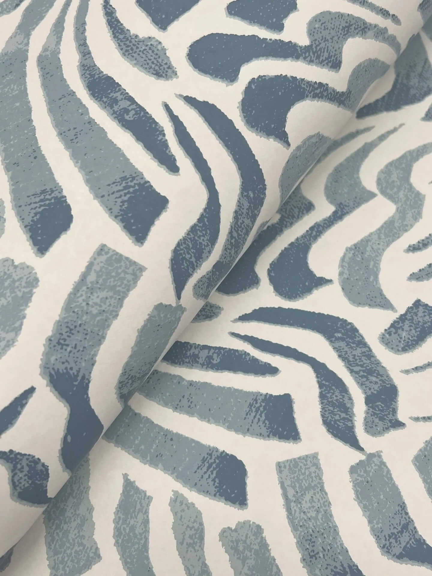 Lemieux et Cie Zora Wave - Denim Wallpaper | Buy Online Lemieux et Cie Zora Wave wallpaper, color Denim, SKU LM5323