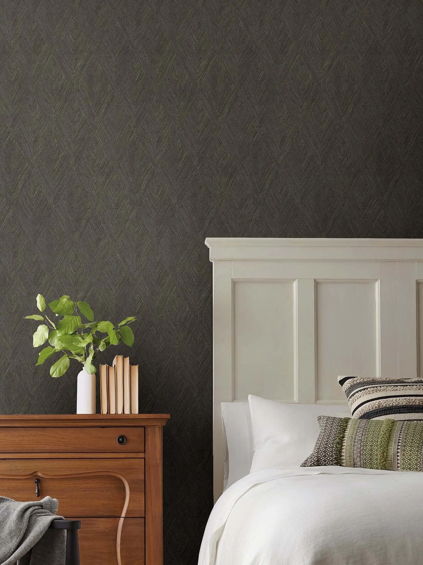 Magnolia Home Challenger wallpaper, color Shadow, SKU MJ4802N