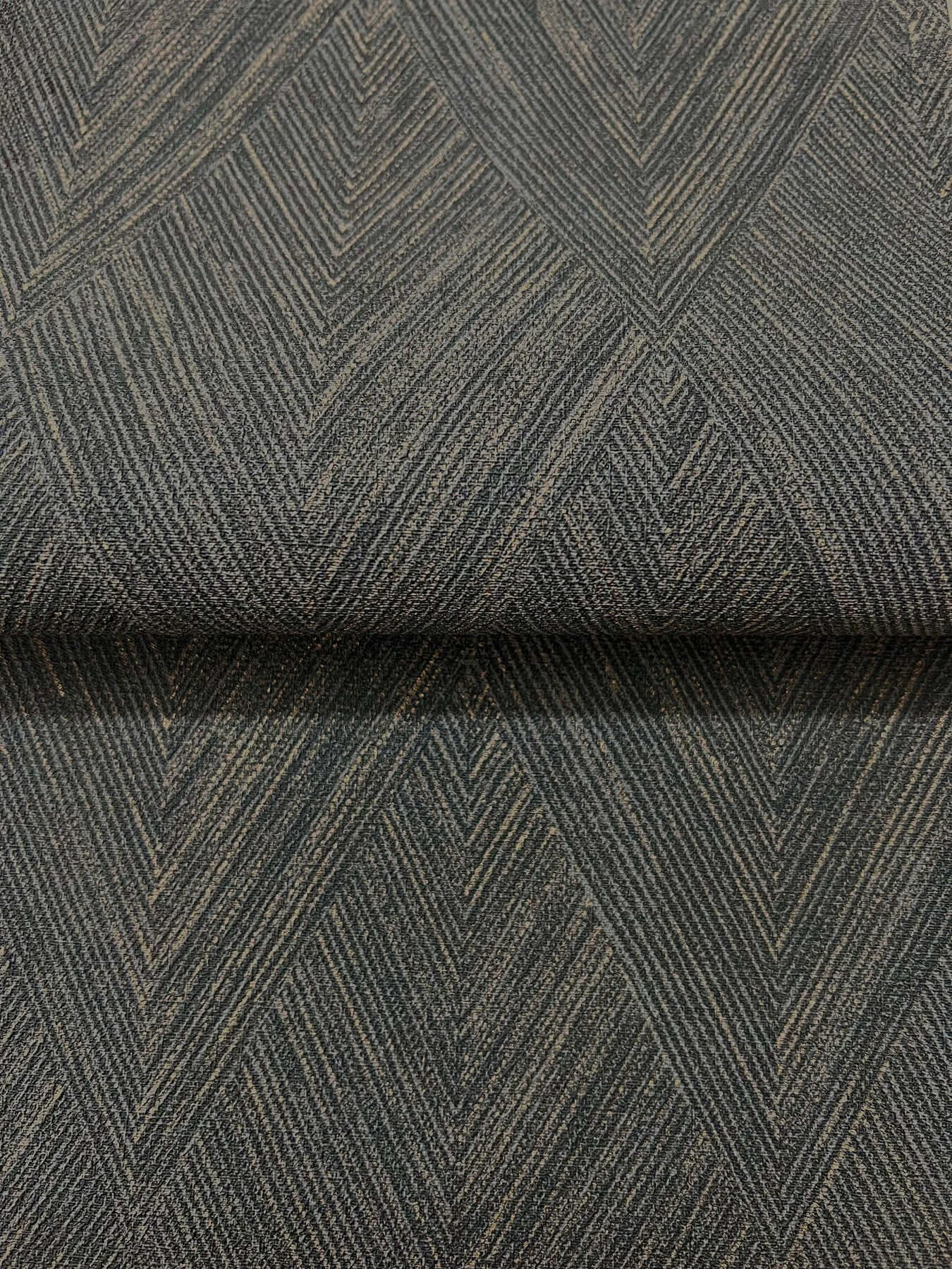 Magnolia Home Challenger wallpaper, color Shadow, SKU MJ4802N