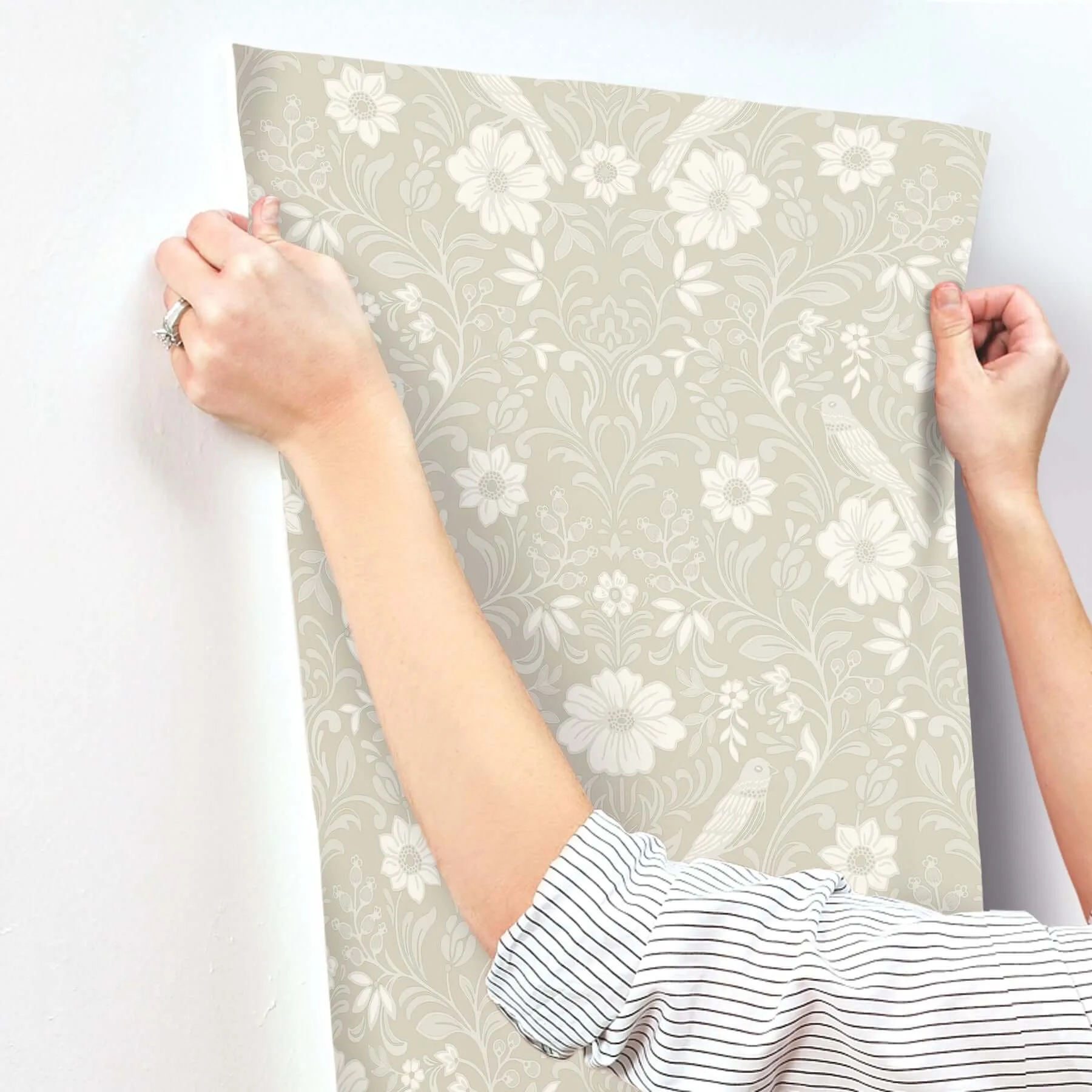 Magnolia Home Colette - Linen Wallpaper | Buy Online Magnolia Home Colette wallpaper, color Linen, SKU MF4744