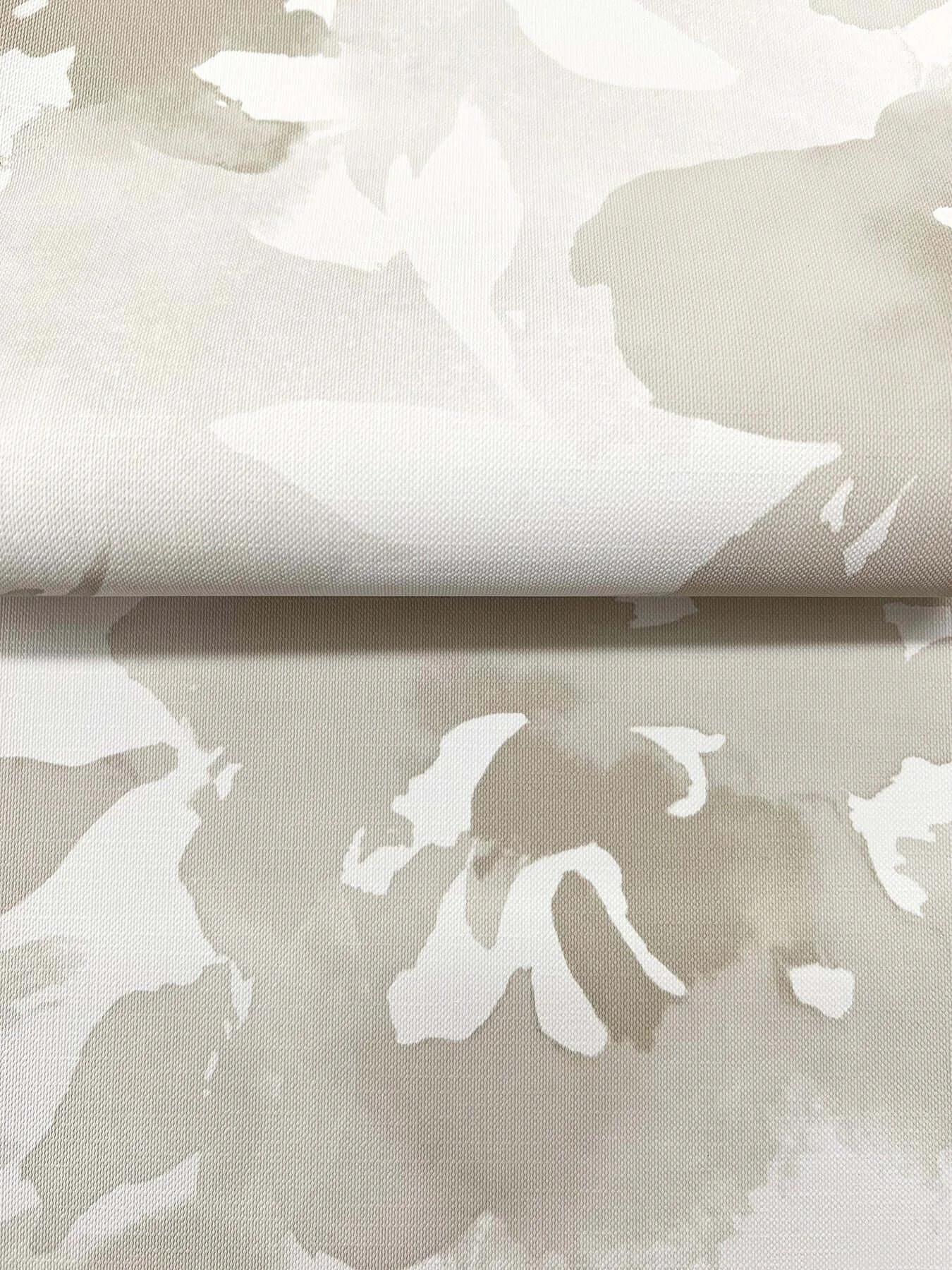 Magnolia Home Lakelynn - Mineral Wallpaper | Buy Online Magnolia Home Lakelynn wallpaper, color Mineral, SKU MJ4870