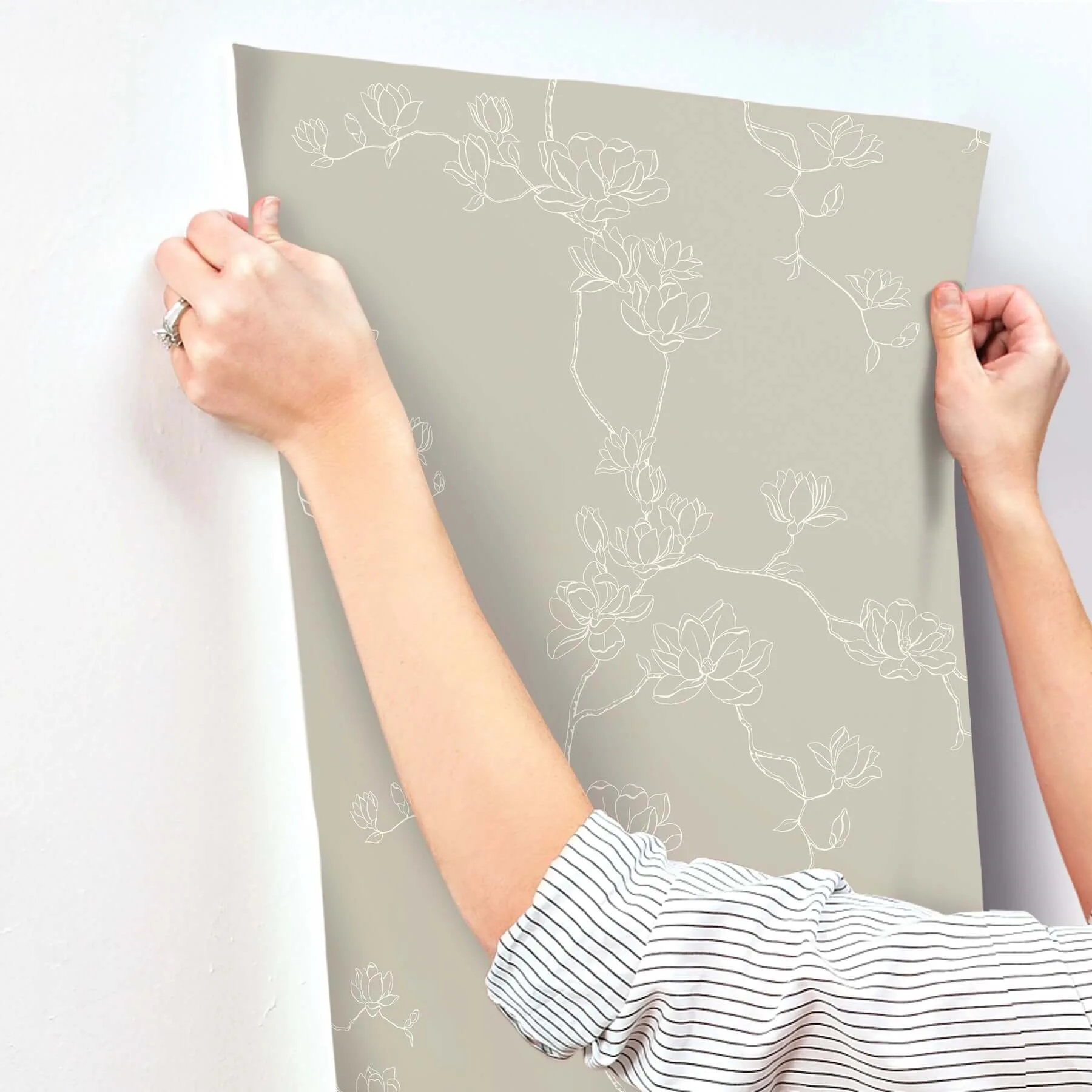 Magnolia Home Magnolia Branches wallpaper, color Taupe, SKU MF4736