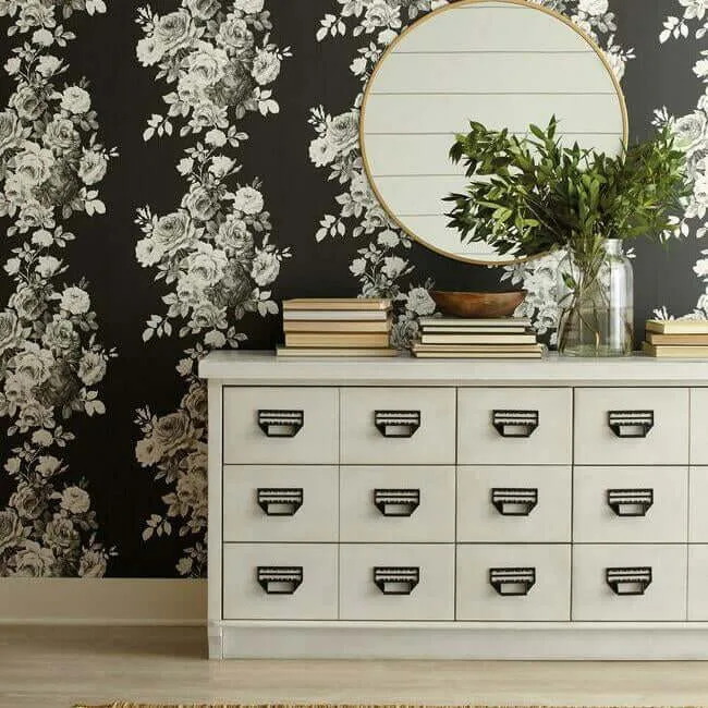 Magnolia Home Tea Rose wallpaper, color Black & White, SKU ME1533