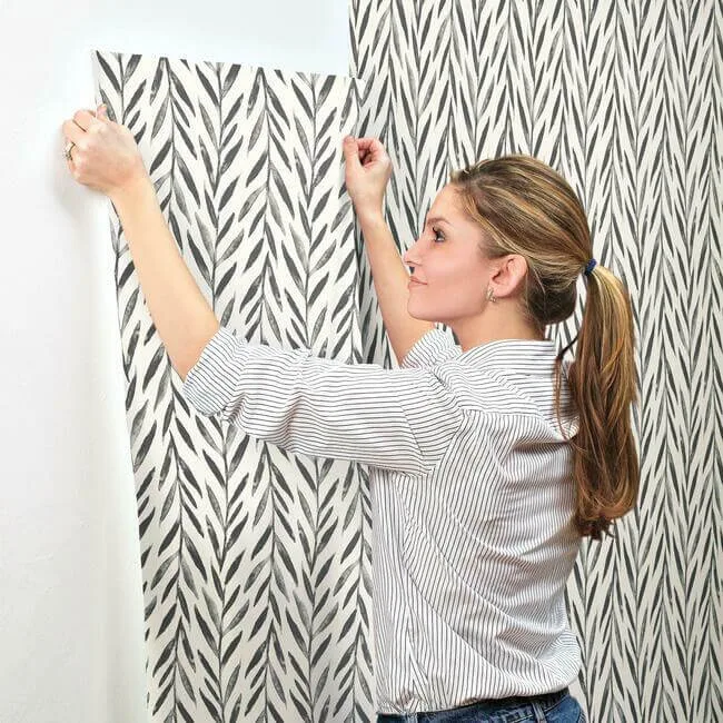 Magnolia Home Willow - Black Wallpaper | Buy Online Magnolia Home Willow wallpaper, color Black, SKU MK1136