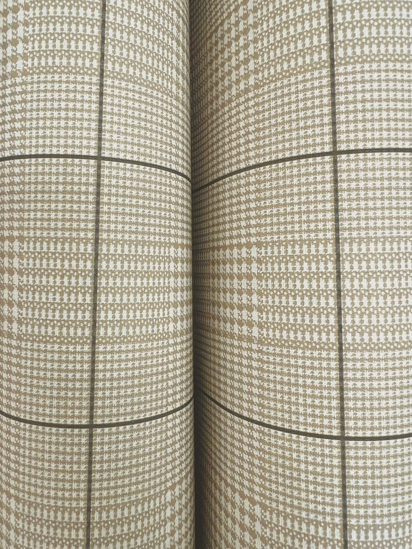 Magnolia Home Windsor - Taupe Wallpaper | Buy Online Magnolia Home Windsor wallpaper, color Taupe, SKU MF4784