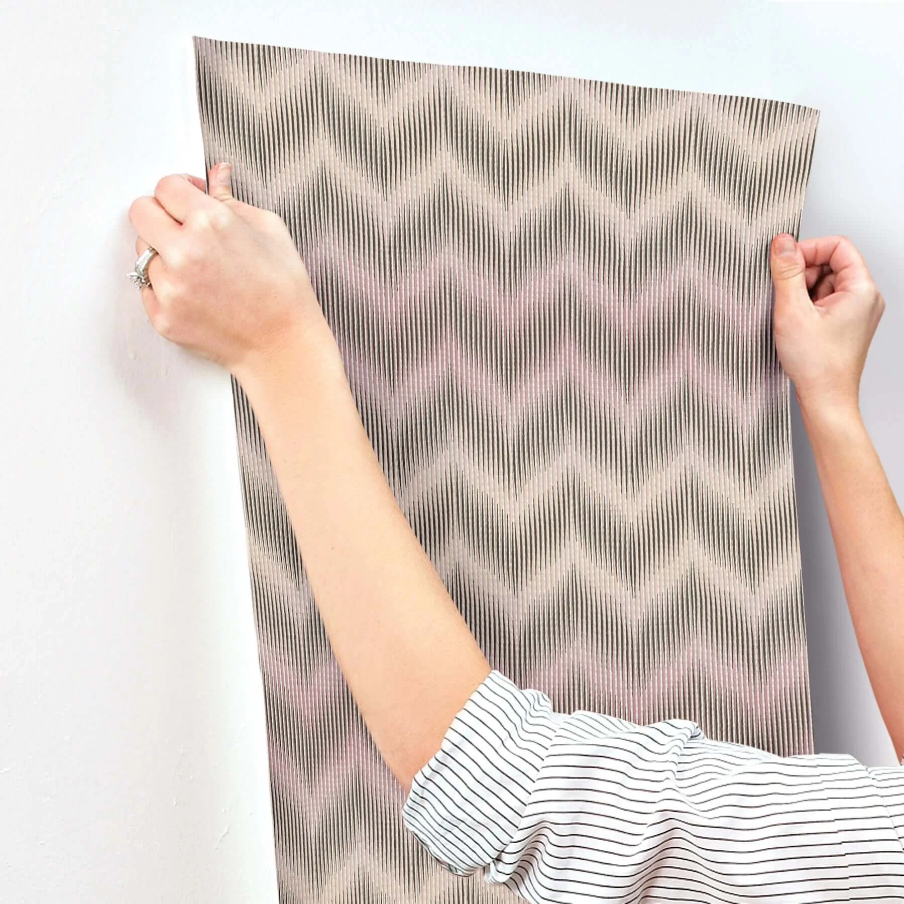 Missoni Ande - Pink Wallpaper | Buy Online Missoni Ande wallpaper, color Pink, SKU MI10514