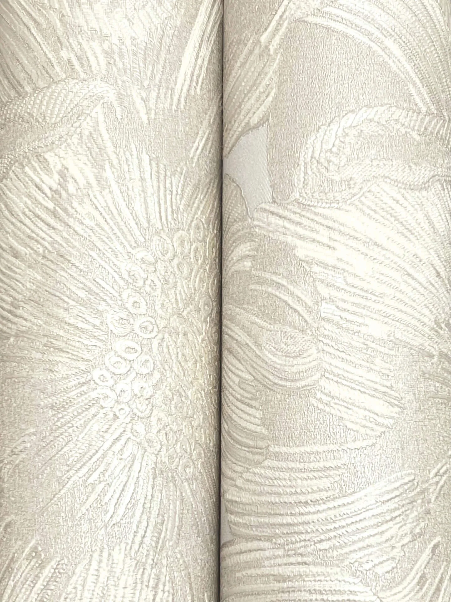 Missoni Anemoni - White Wallpaper | Buy Online Missoni Anemoni wallpaper, color White, SKU MI10502