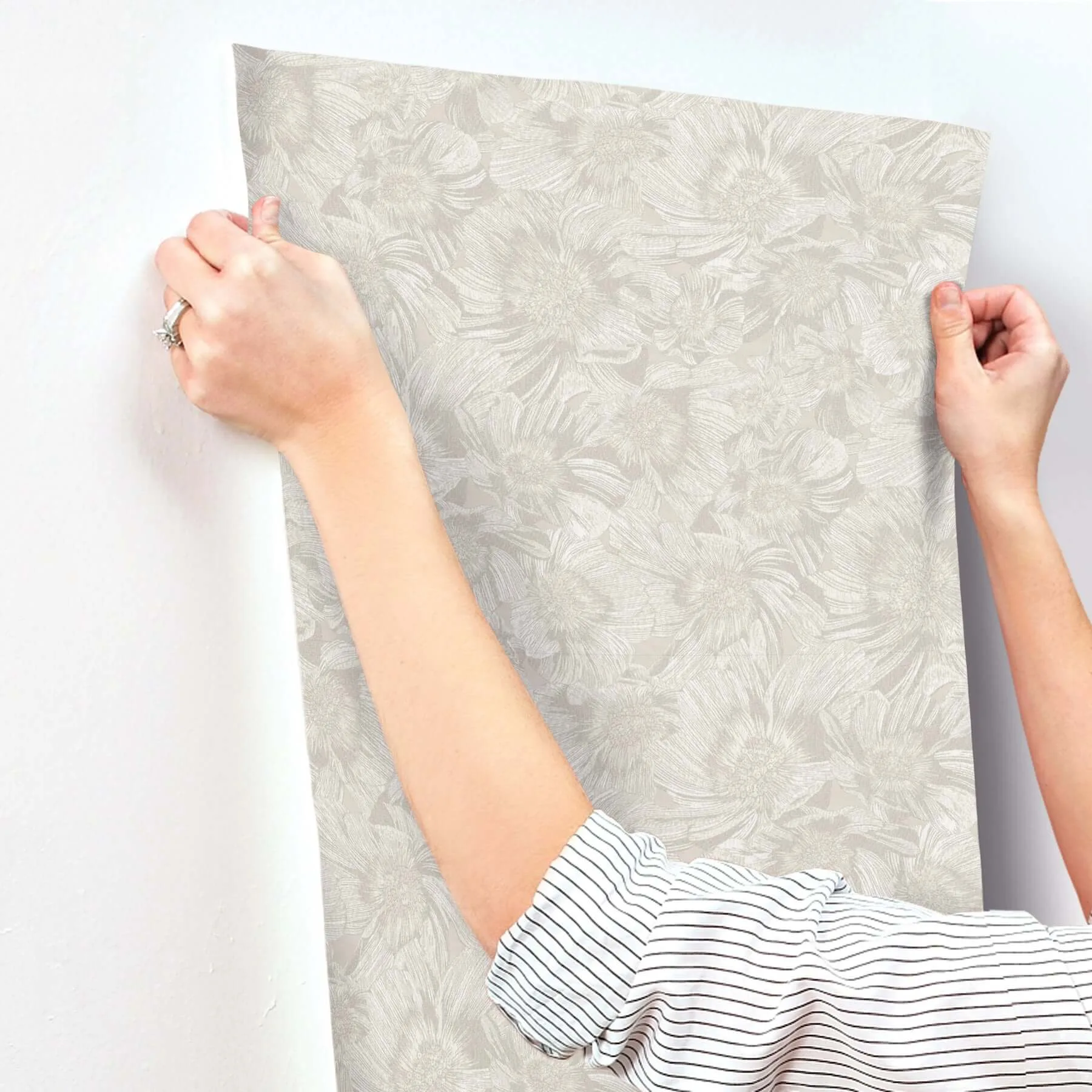 Missoni Anemoni - White Wallpaper | Buy Online Missoni Anemoni wallpaper, color White, SKU MI10502