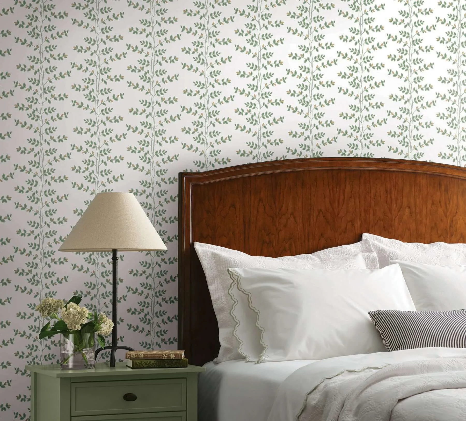 Rifle Paper Co. Climbing Vine wallpaper, color Gold, SKU RF7424