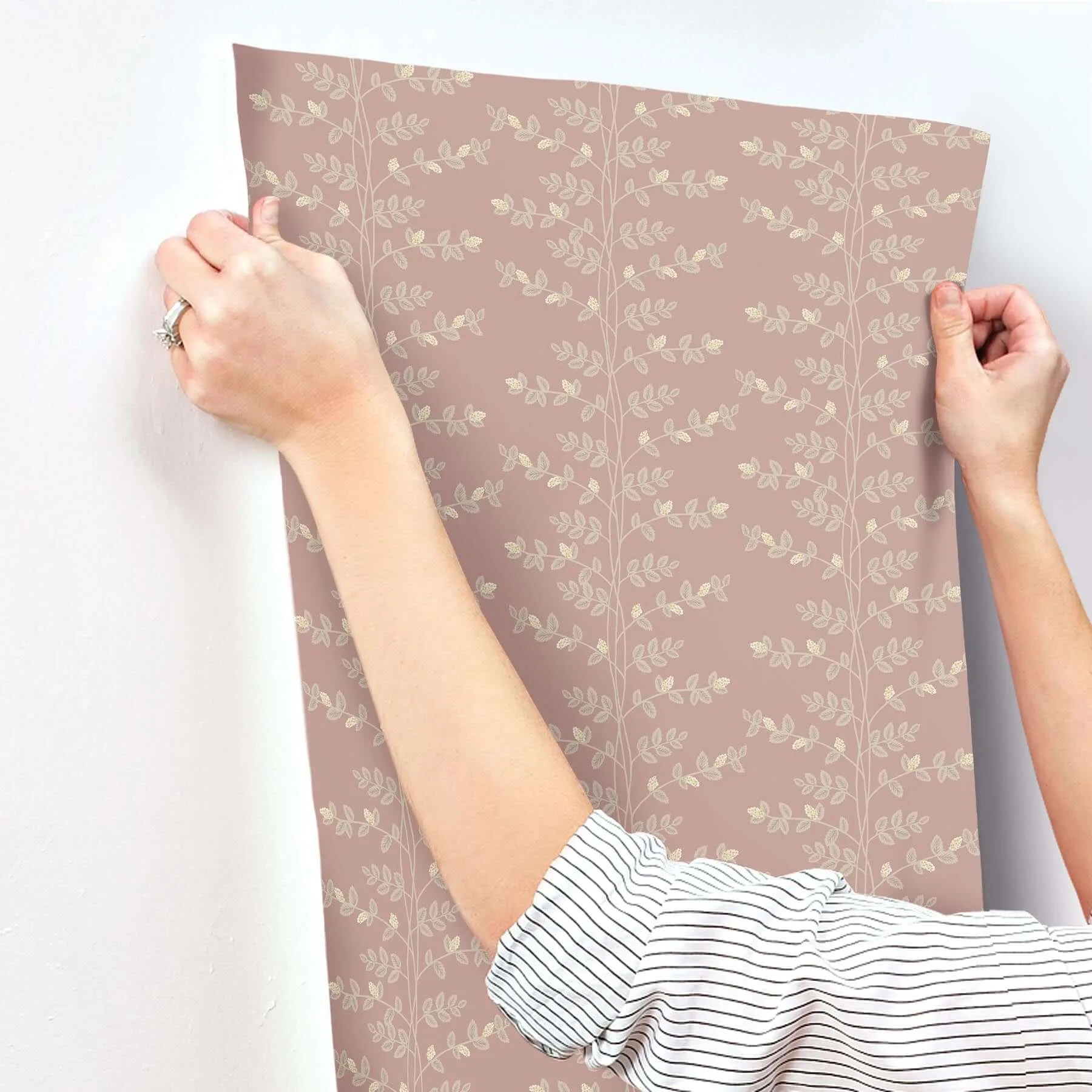 Rifle Paper Co. Climbing Vine wallpaper, color Rose, SKU RF7426