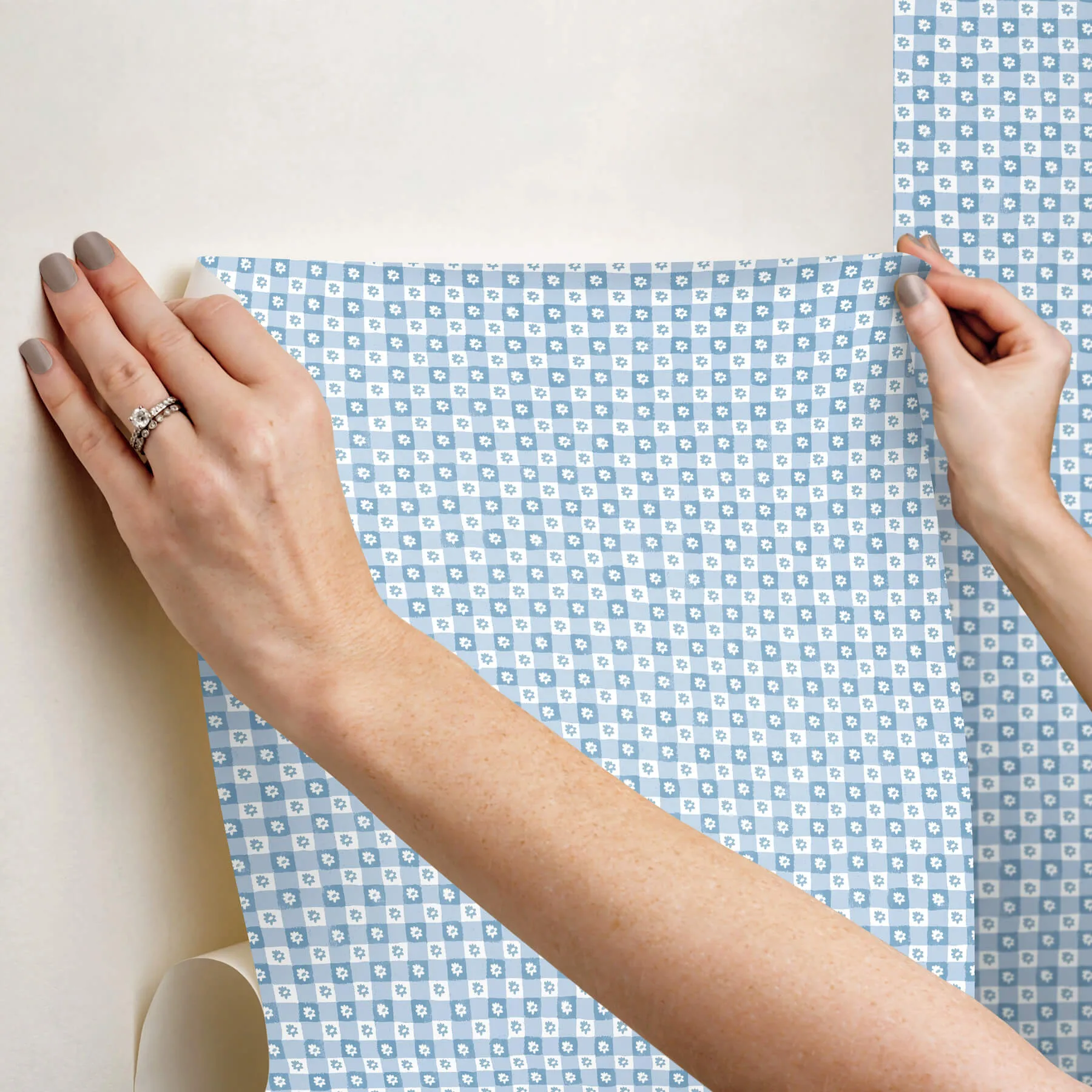 Rifle Paper Co. Daisy Gingham - Blue Wallpaper | Buy Online Rifle Paper Co. Daisy Gingham wallpaper, color Blue, SKU PSW1689RL