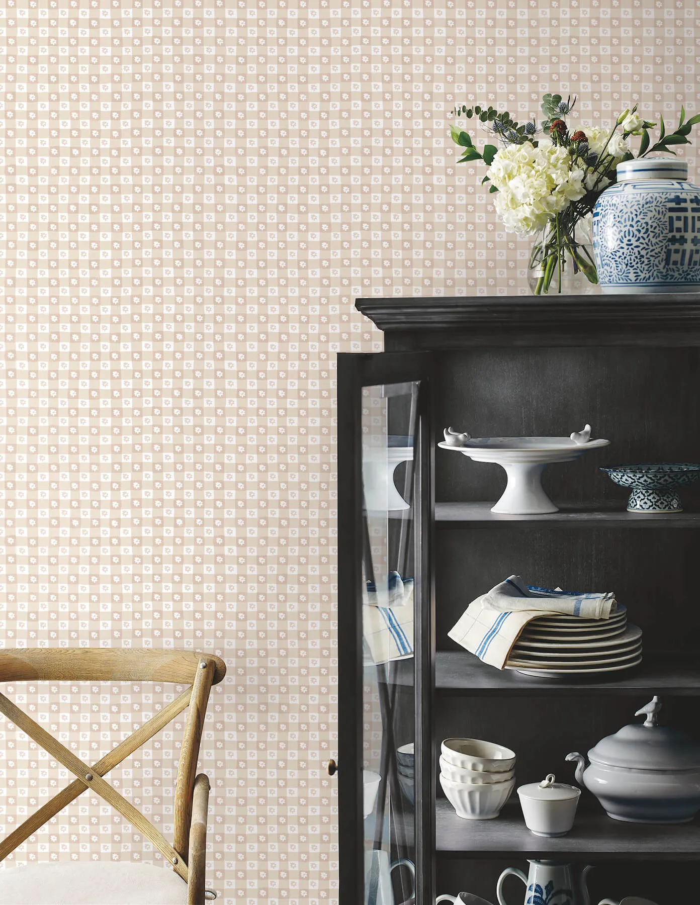 Rifle Paper Co. Daisy Gingham wallpaper, color Blush, SKU PSW1690RL