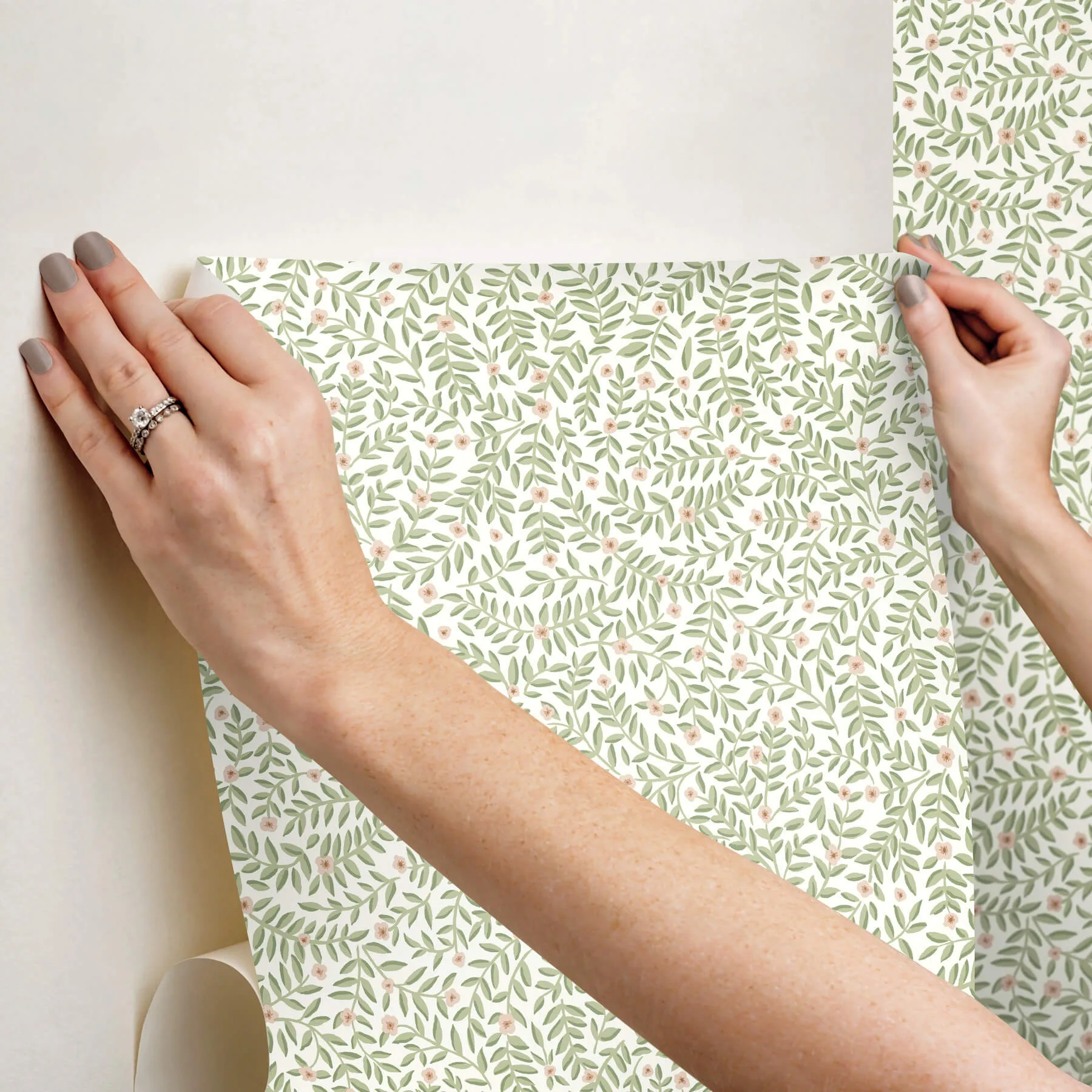 Rifle Paper Co. Elodie - Cream Wallpaper | Buy Online Rifle Paper Co. Elodie wallpaper, color Cream, SKU PSW1673RL