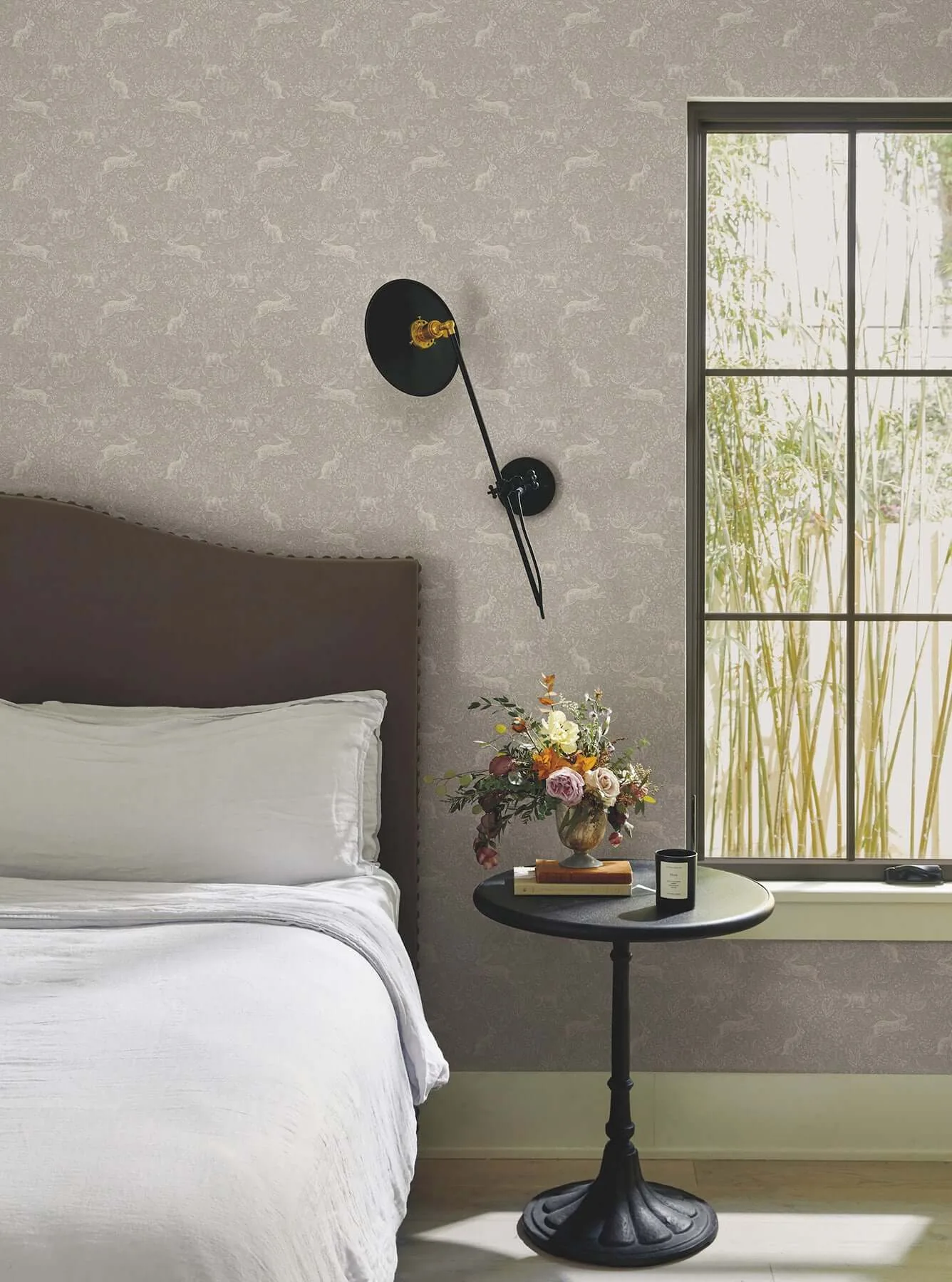 Rifle Paper Co. Fable wallpaper, color Linen, SKU PSW1627RL