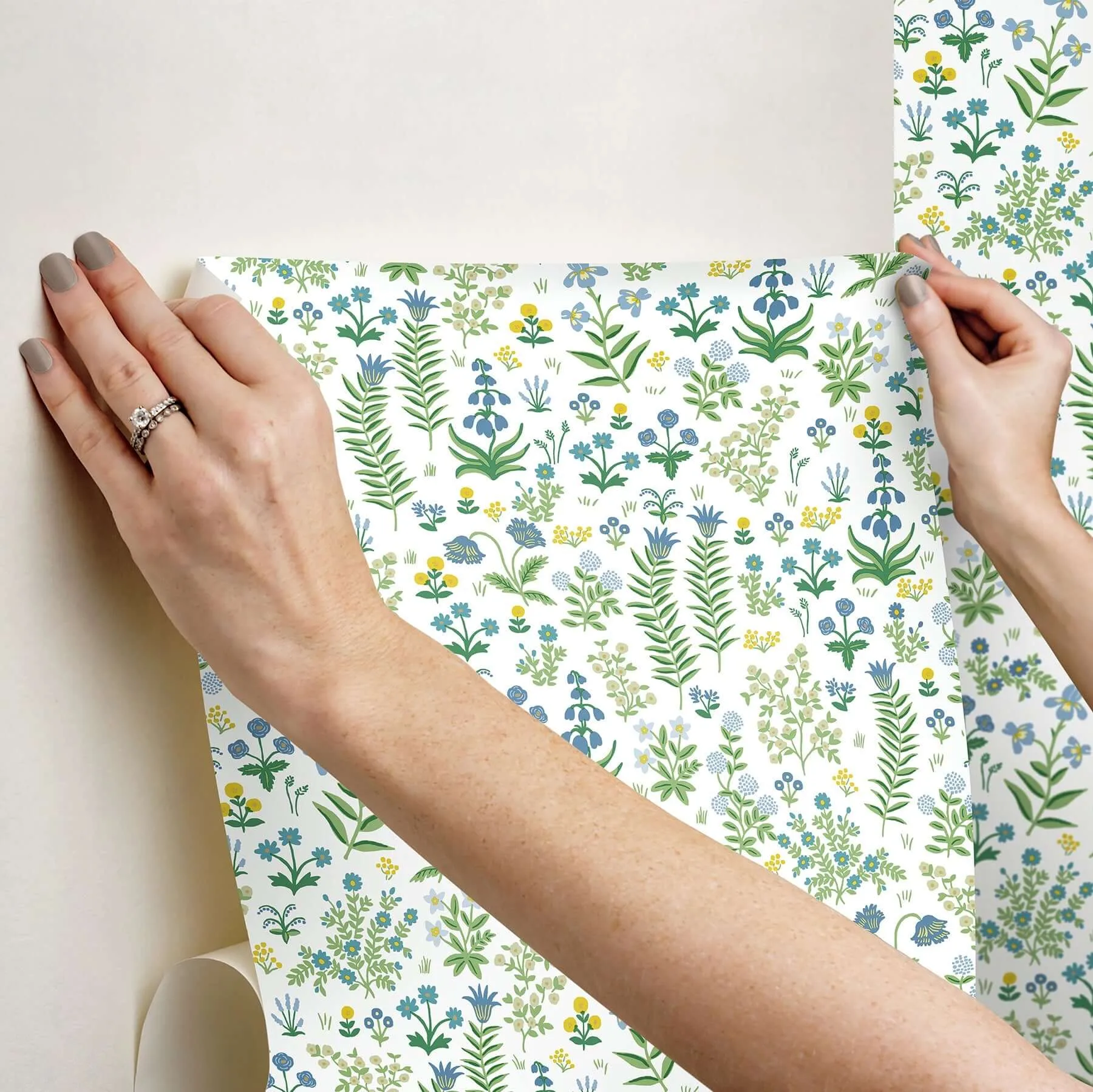Rifle Paper Co. Menagerie Garden - Blue Multicolor Wallpaper | Buy Online Rifle Paper Co. Menagerie Garden wallpaper, color Blue Multicolor, SKU PSW1551RL