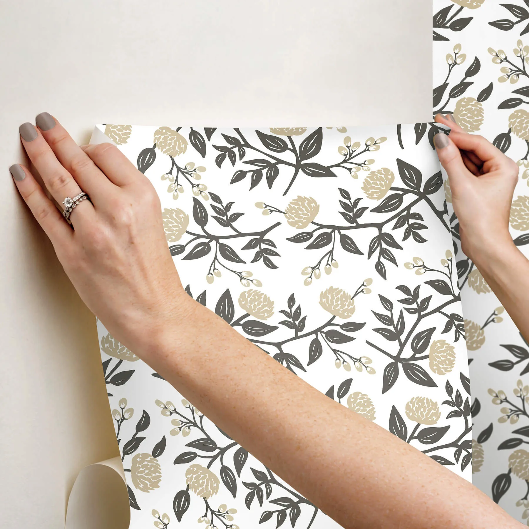 Rifle Paper Co. Peonies wallpaper, color Gold, SKU PSW1686RL