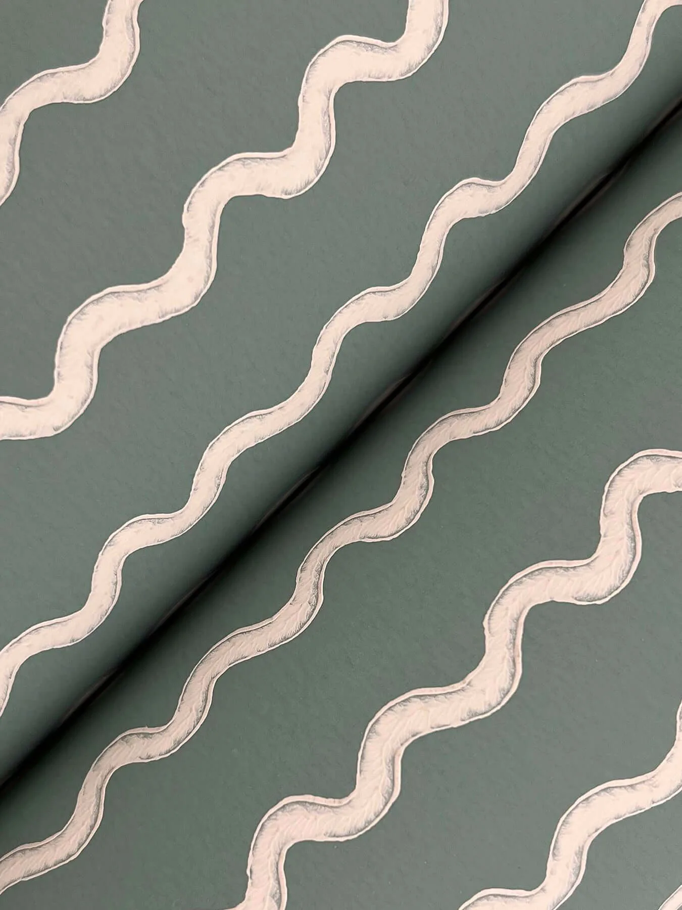 Rifle Paper Co. Rickrack wallpaper, color Moss, SKU RF7553
