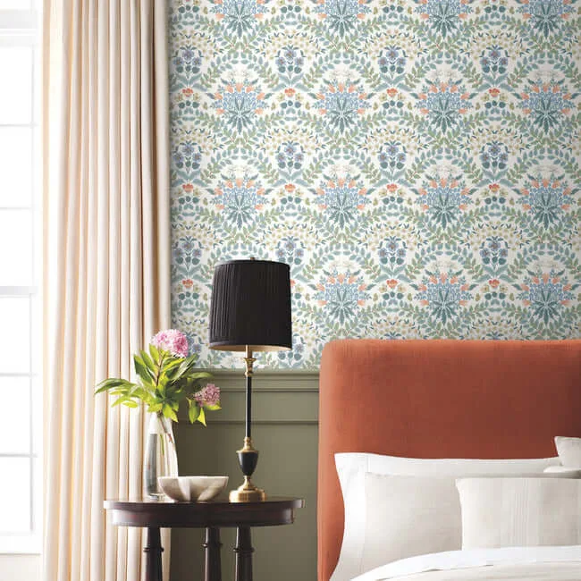 Rifle Paper Co. Bramble - White & Green Wallpaper | Buy Online Rifle Paper Co. Bramble wallpaper, color White & Green, SKU RP7319
