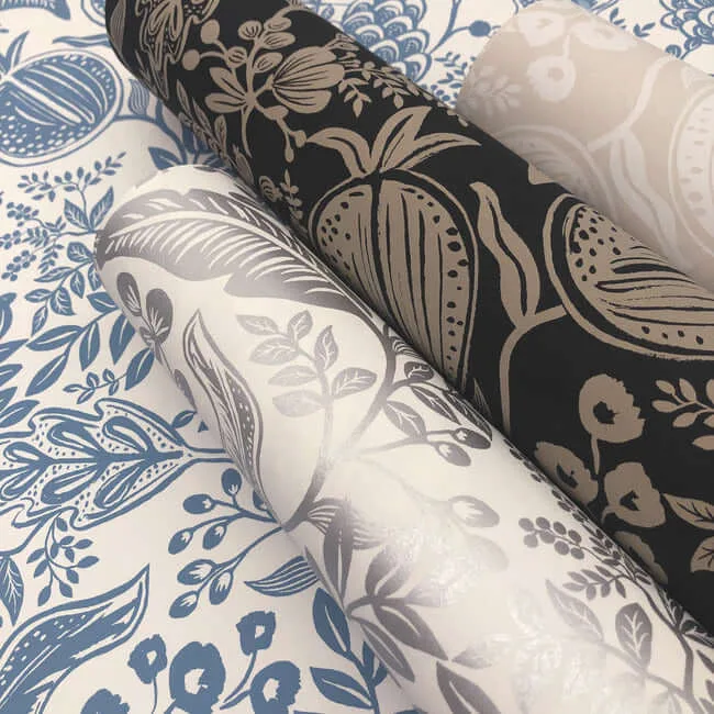 Rifle Paper Co. Pomegranate - White & Black Wallpaper | Buy Online Rifle Paper Co. Pomegranate wallpaper, color White & Black, SKU RP7387