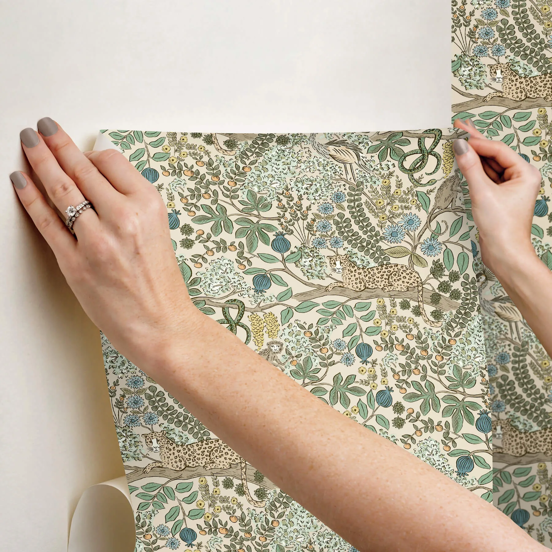 Rifle Paper Co. Safari - Cream Wallpaper | Buy Online Rifle Paper Co. Safari wallpaper, color Cream, SKU PSW1681RL