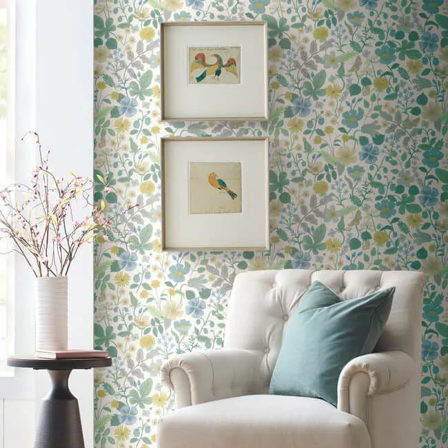 Rifle Paper Co. Strawberry Fields - White & Green Wallpaper | Buy Online Rifle Paper Co. Strawberry Fields wallpaper, color White & Green, SKU RP7357