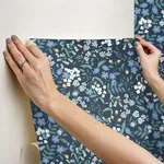 Rifle Paper Co. Sweetbrier wallpaper, color Navy, SKU PSW1544RL