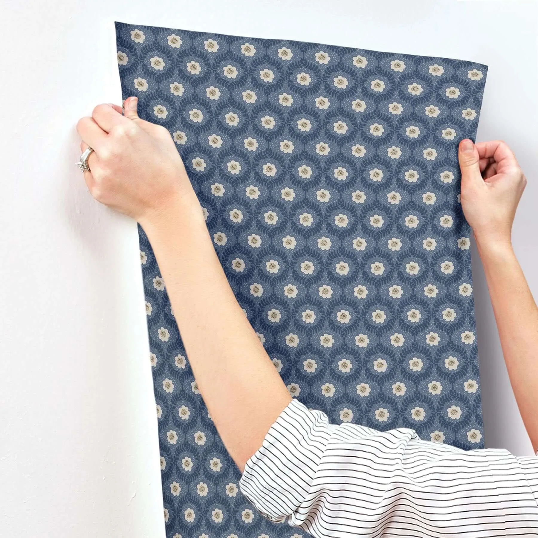 Rifle Paper Co. Emma - Navy Wallpaper | Buy Online Rifle Paper Co. Emma wallpaper, color Navy, SKU RF7441