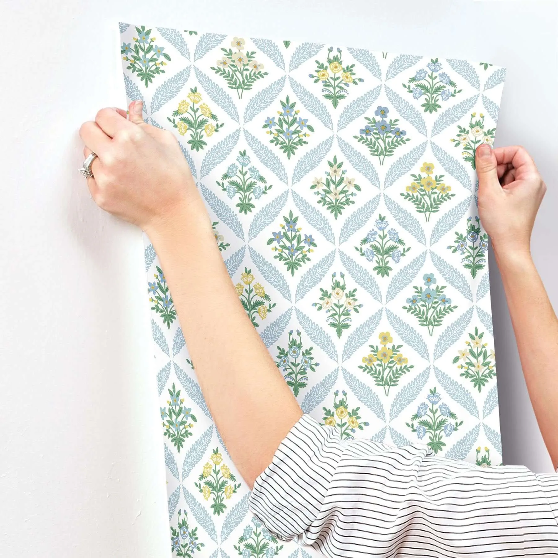 Rifle Paper Co. Estee Garden wallpaper, color Blue, SKU RF7514