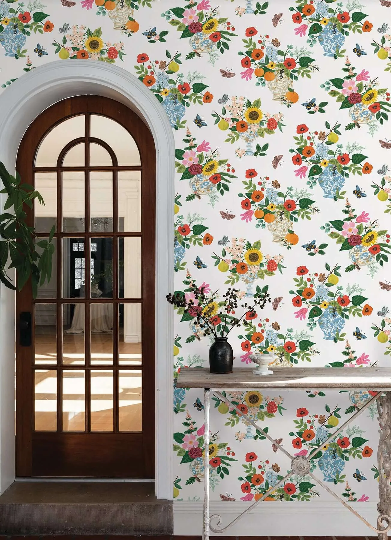 Rifle Paper Co. Flower Studies wallpaper, color Bright, SKU RF7402