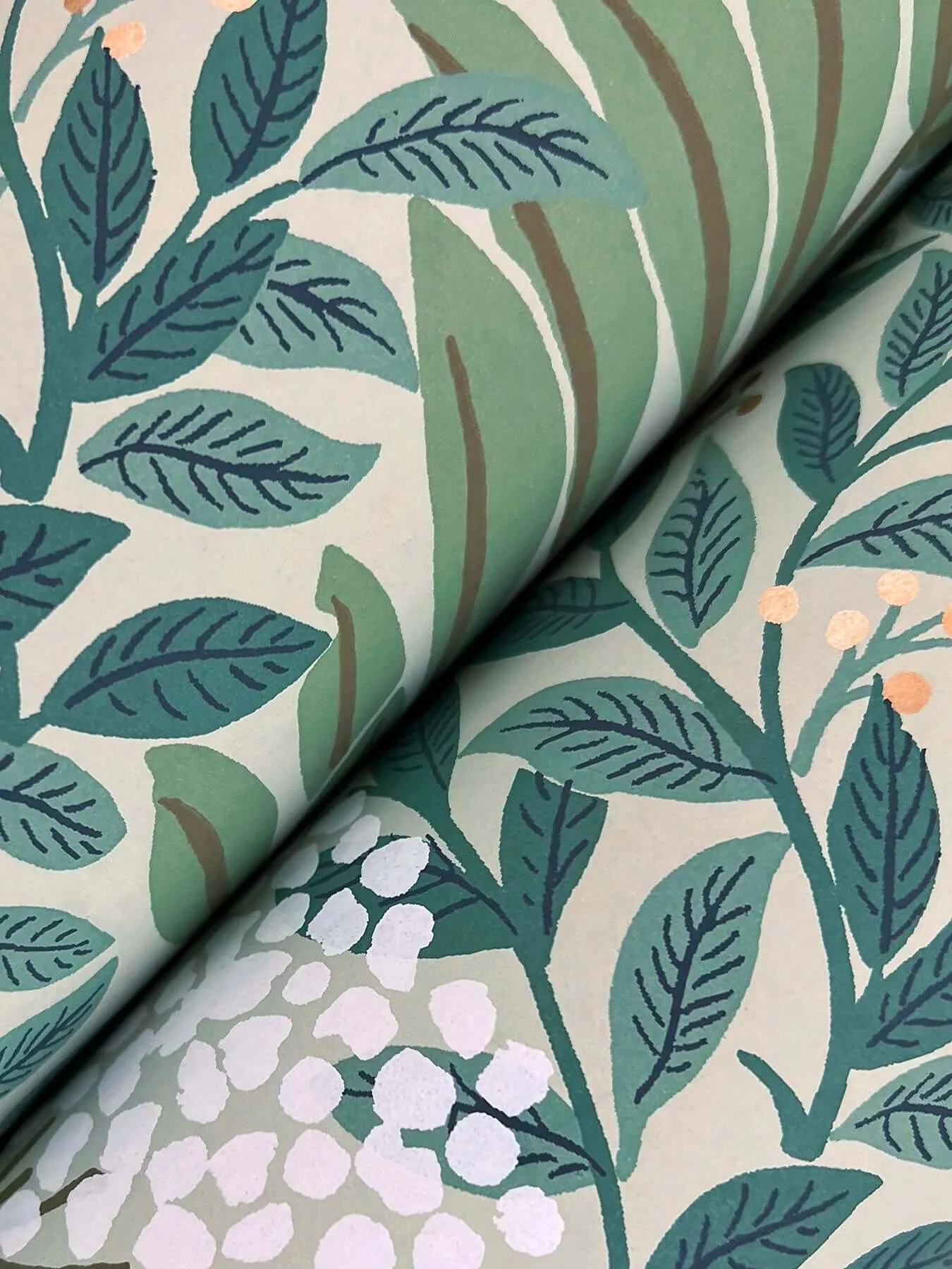 Rifle Paper Co. Highgrove wallpaper, color Sage, SKU RF7503