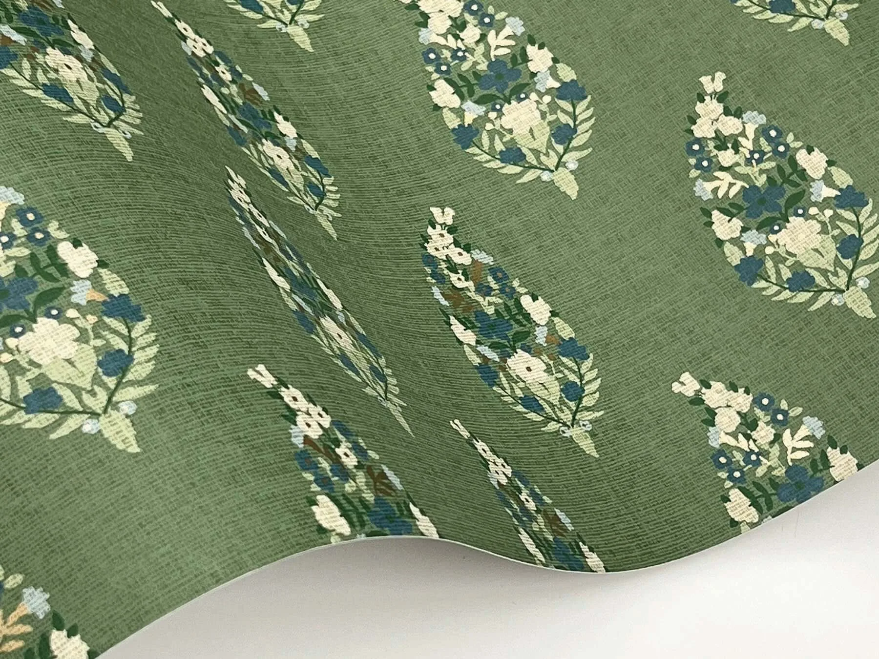 Rifle Paper Co. Paisley - Green Wallpaper | Buy Online Rifle Paper Co. Paisley wallpaper, color Green, SKU RF7471